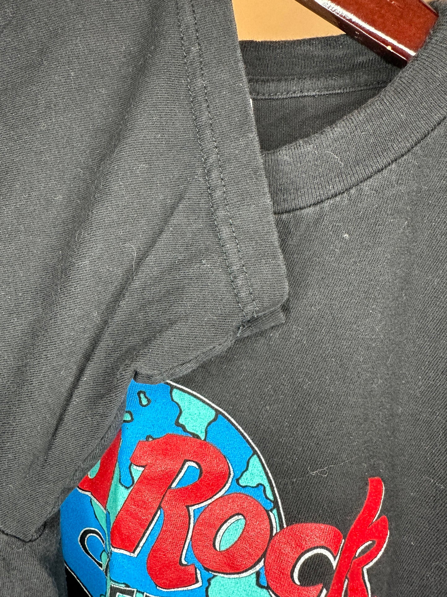 VTG x Hard Rock Cafe x PARIS x Black Essential Graphic Tee - L