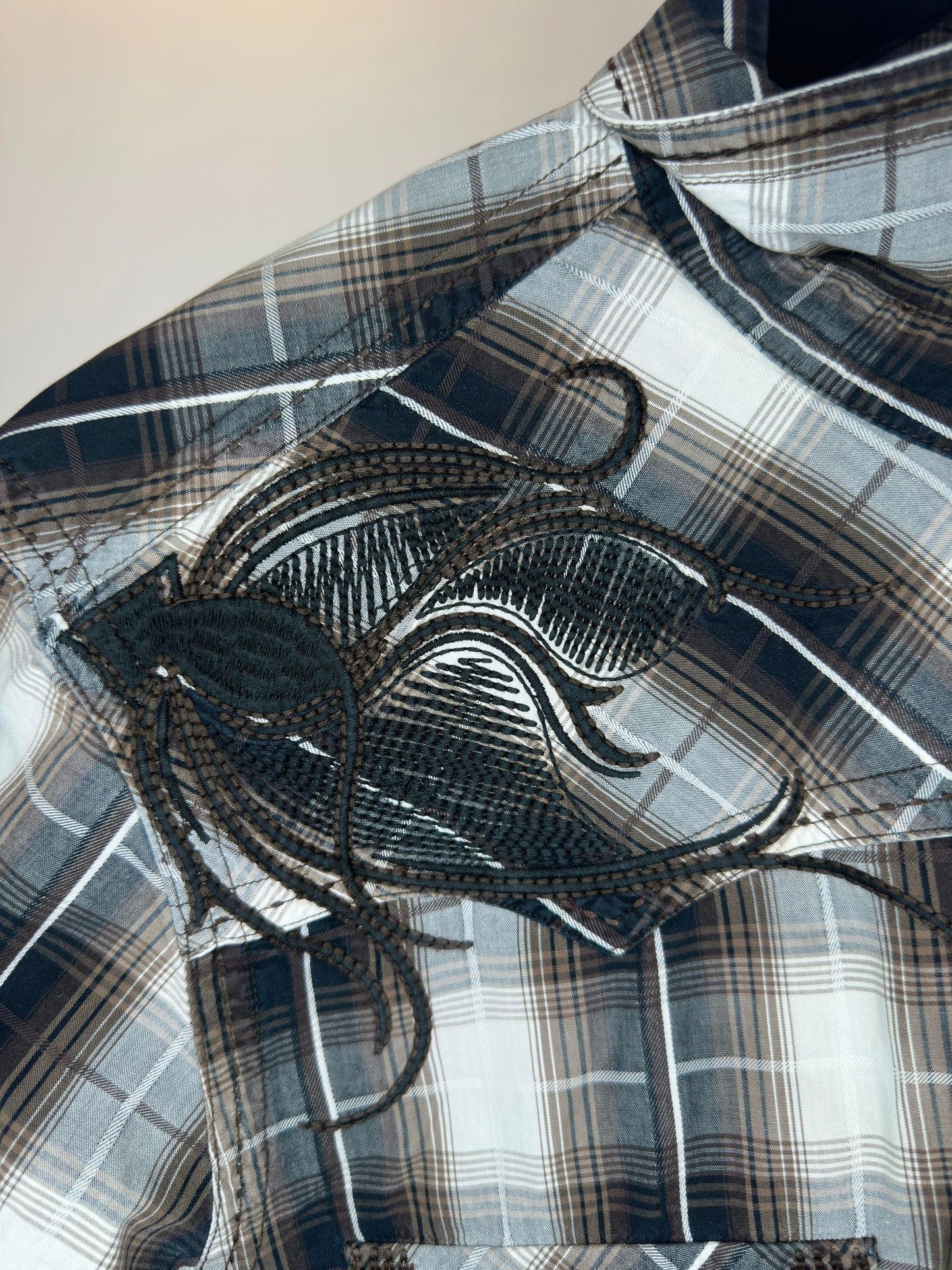 Rock & Roll Cowboy x Brown checkered Long Sleeve Western Button Up - L