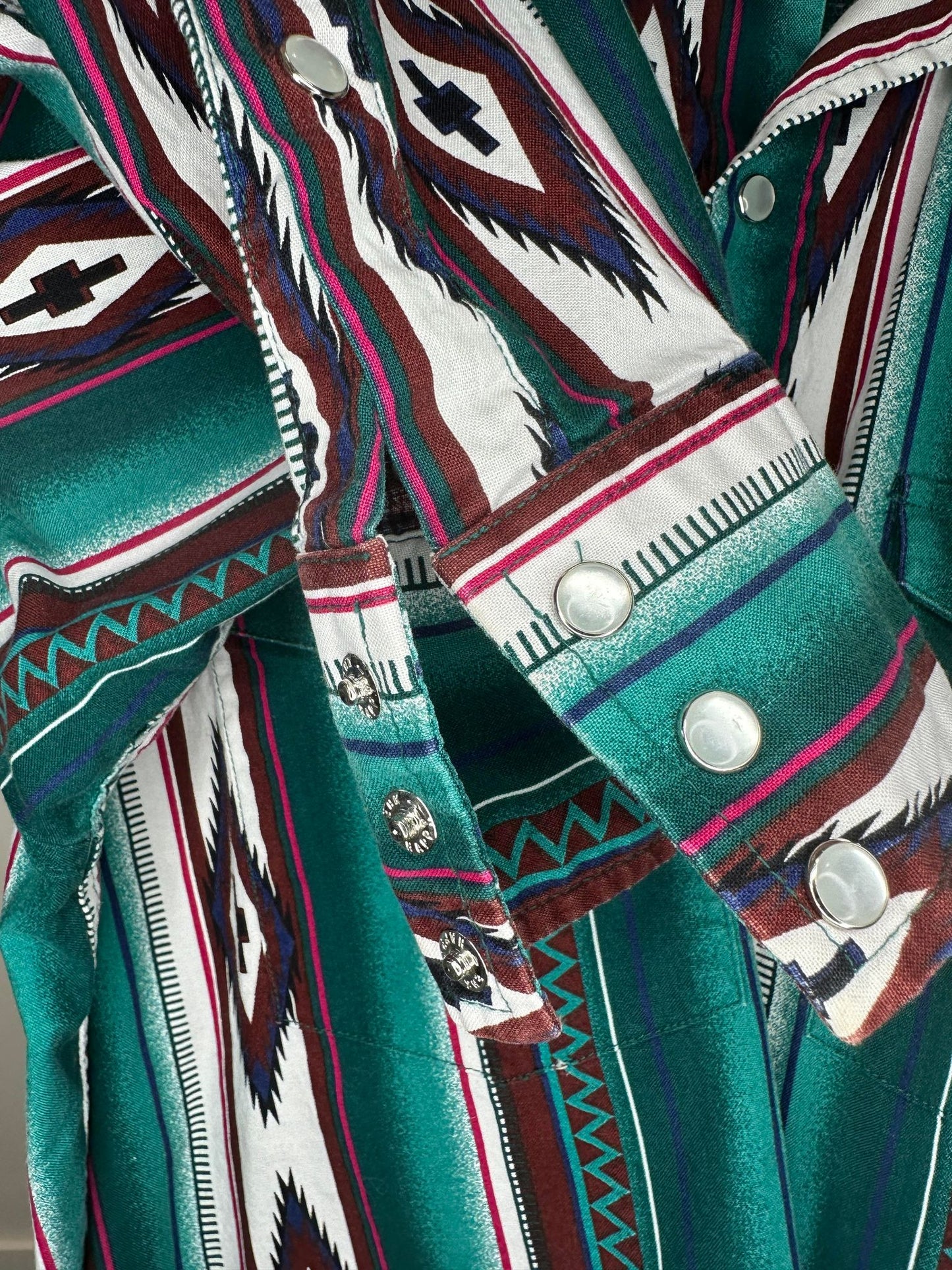 VTG x Panhandle Slim x Tribal Print x Green Maroon Patterned Western Long Sleeve Button Up - L