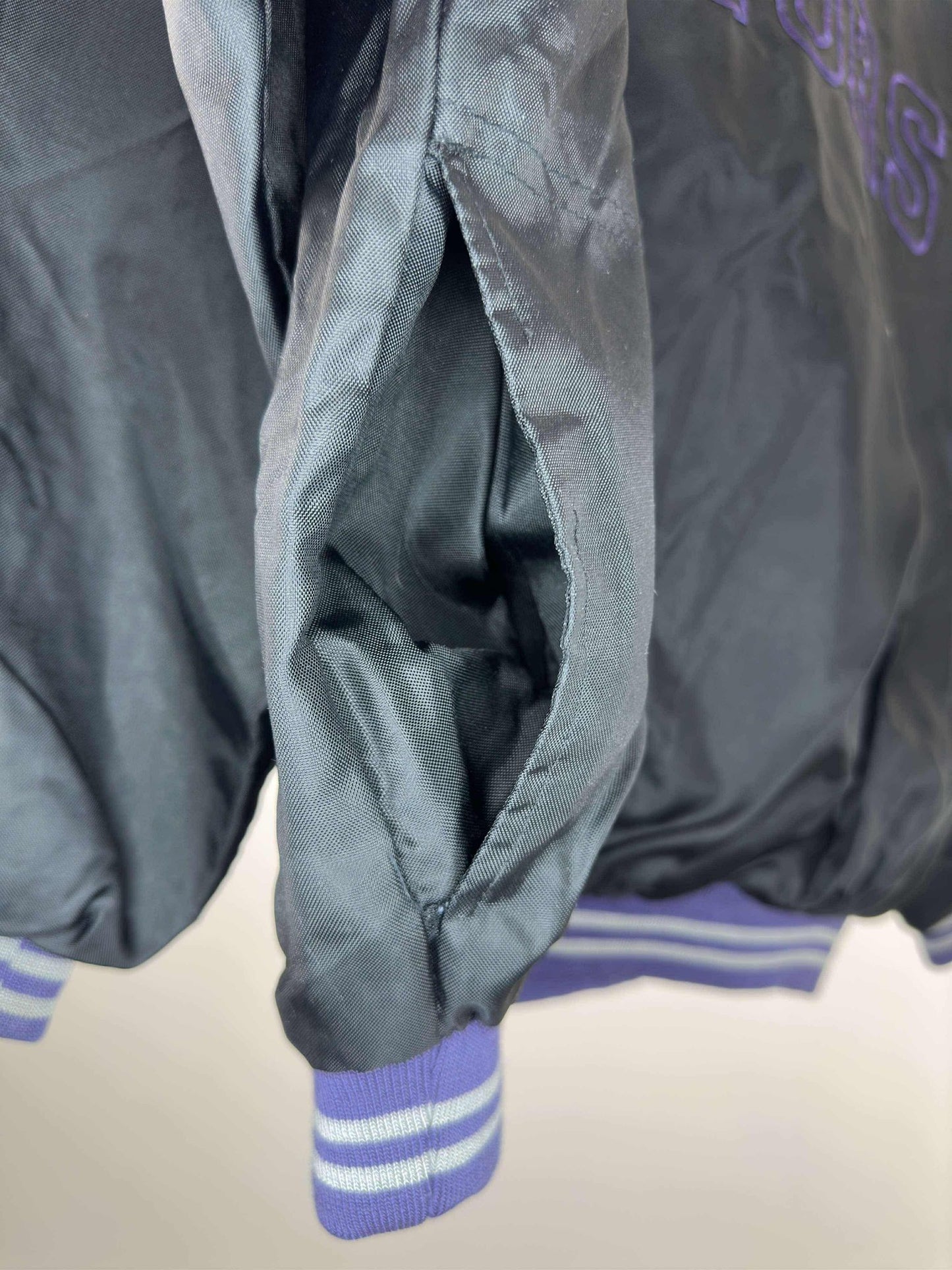 VTG x NBA x Pro Player x Toronto Raptors x Pullover Light Jacket - XL (See Measurements)