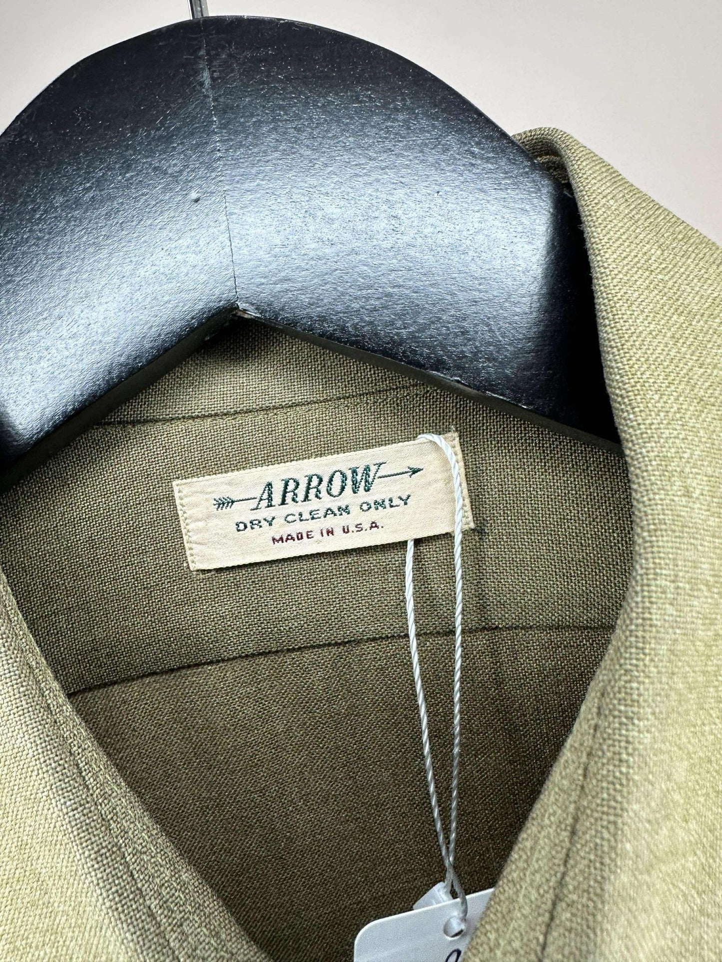 VTG x ARROW x World War x Military Green Long Sleeve Button Up - No Tag (S)