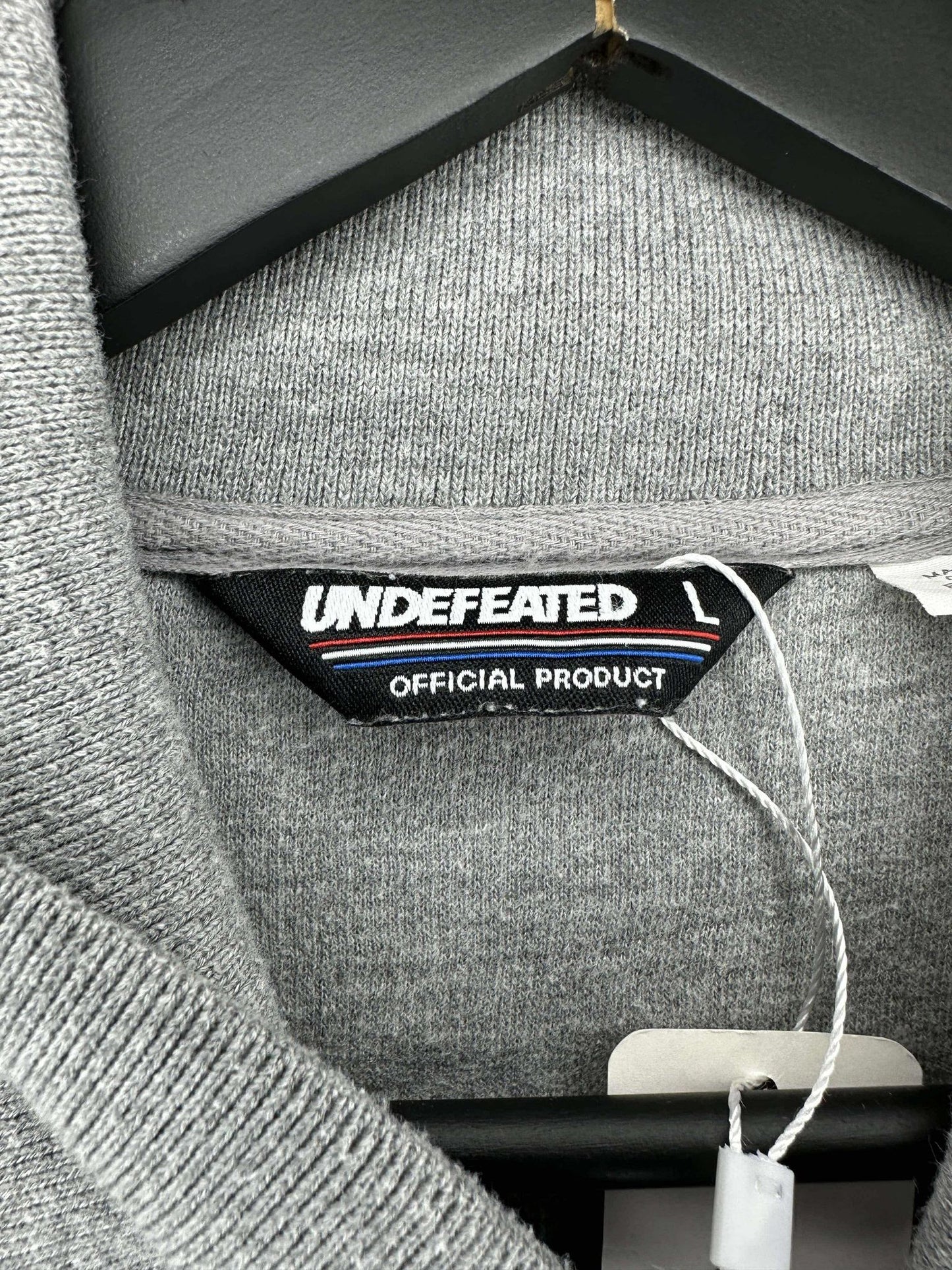 Undefeated x Honor Excellence Undefeated x Grey Button Down Sweatshirt Material Light Jacket - L