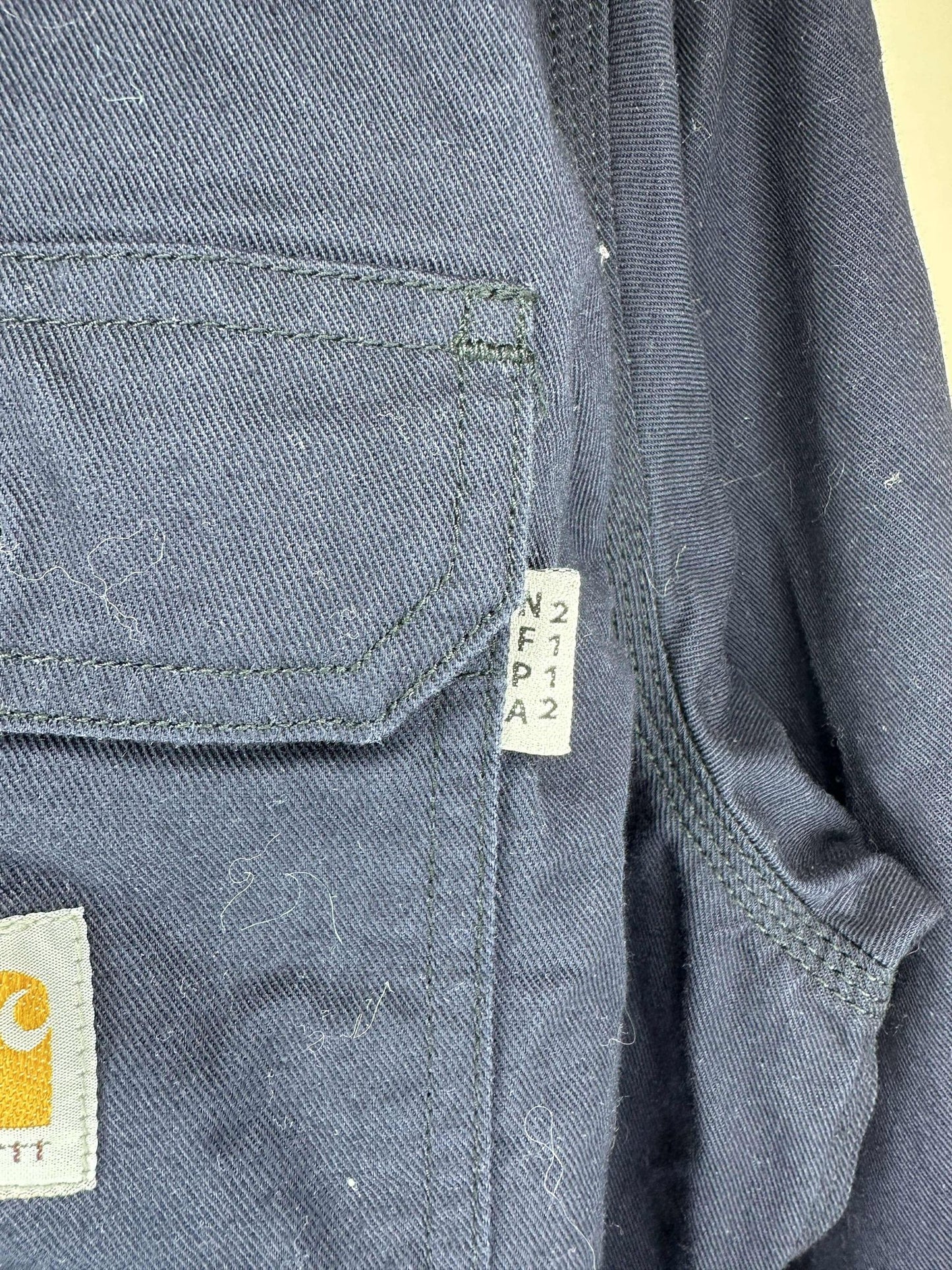 VTG x Carhartt x Navy Blue Long Sleeve Button Up - L (Tall)