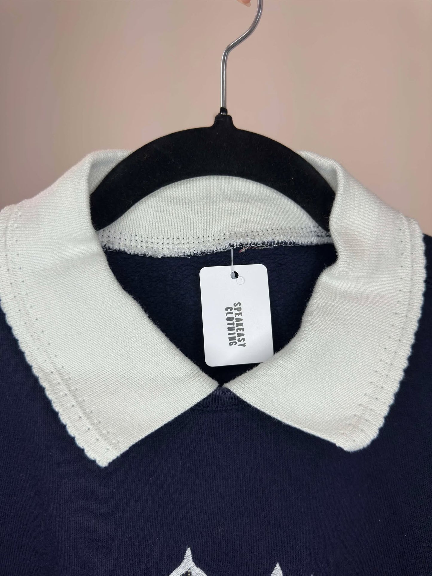 VTG x Building a Snowman Scene x Navy Collared Pullover - Cut Tag (S/M)
