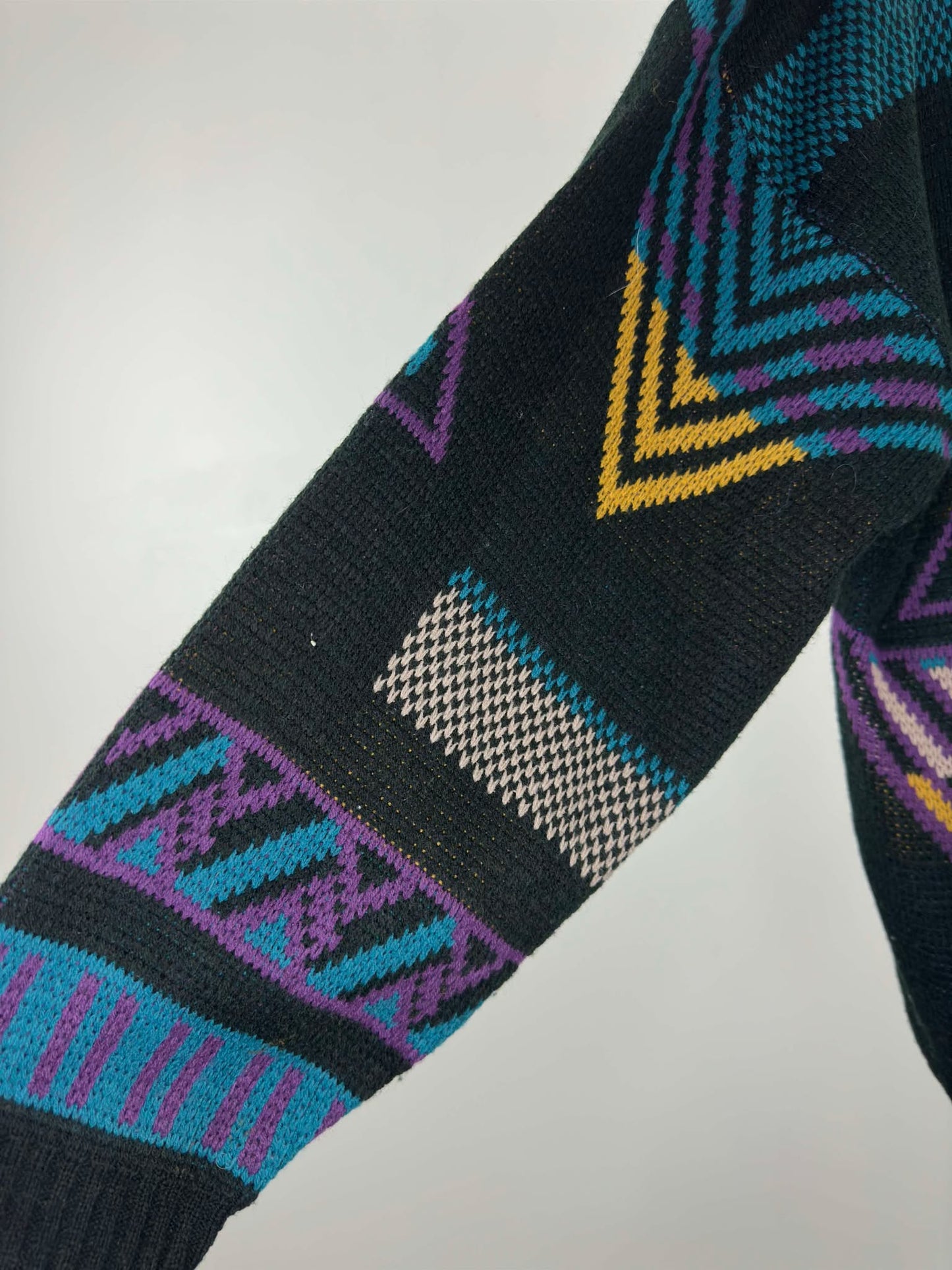 VTG x PERSPECTIVE x Black Multicolor Triangle Rectangle Pattern Knit Pullover Sweater - L