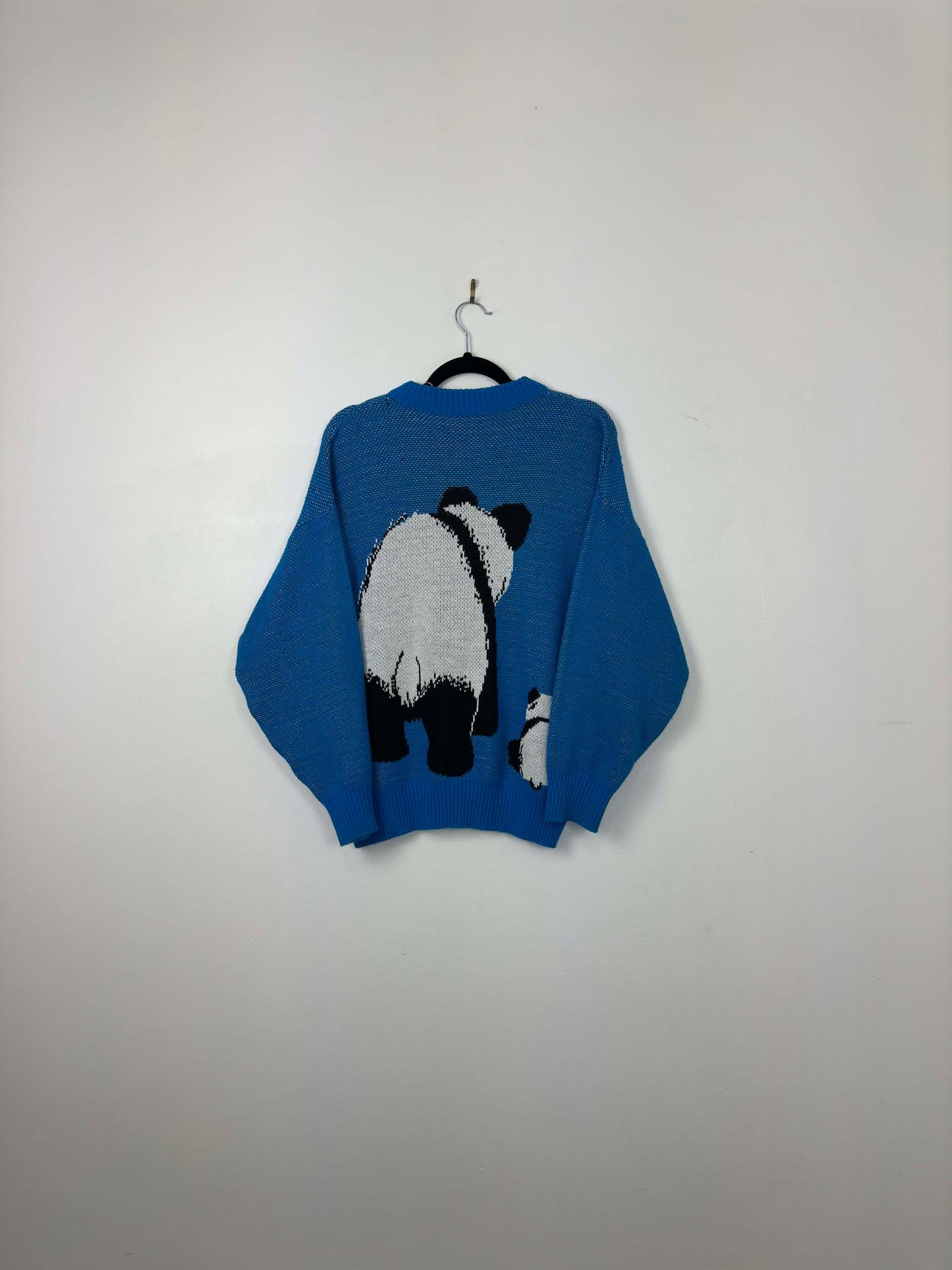 VTG x White Ram x Black Blue Panda Graphic Pullover Knit Sweater - Cut Tag (M)