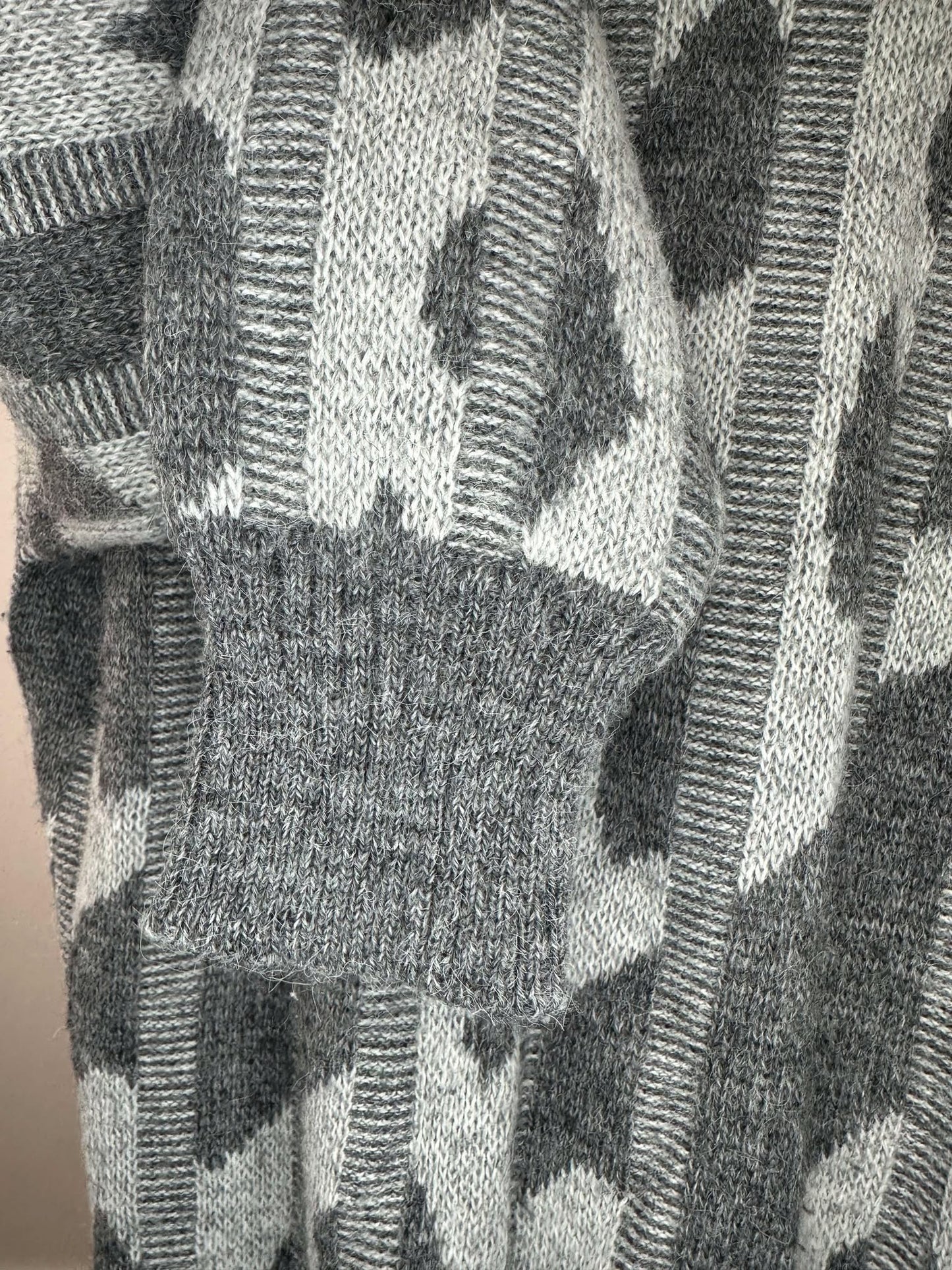 VTG x EATON x White Grey 3D Knit Pullover Sweater - L
