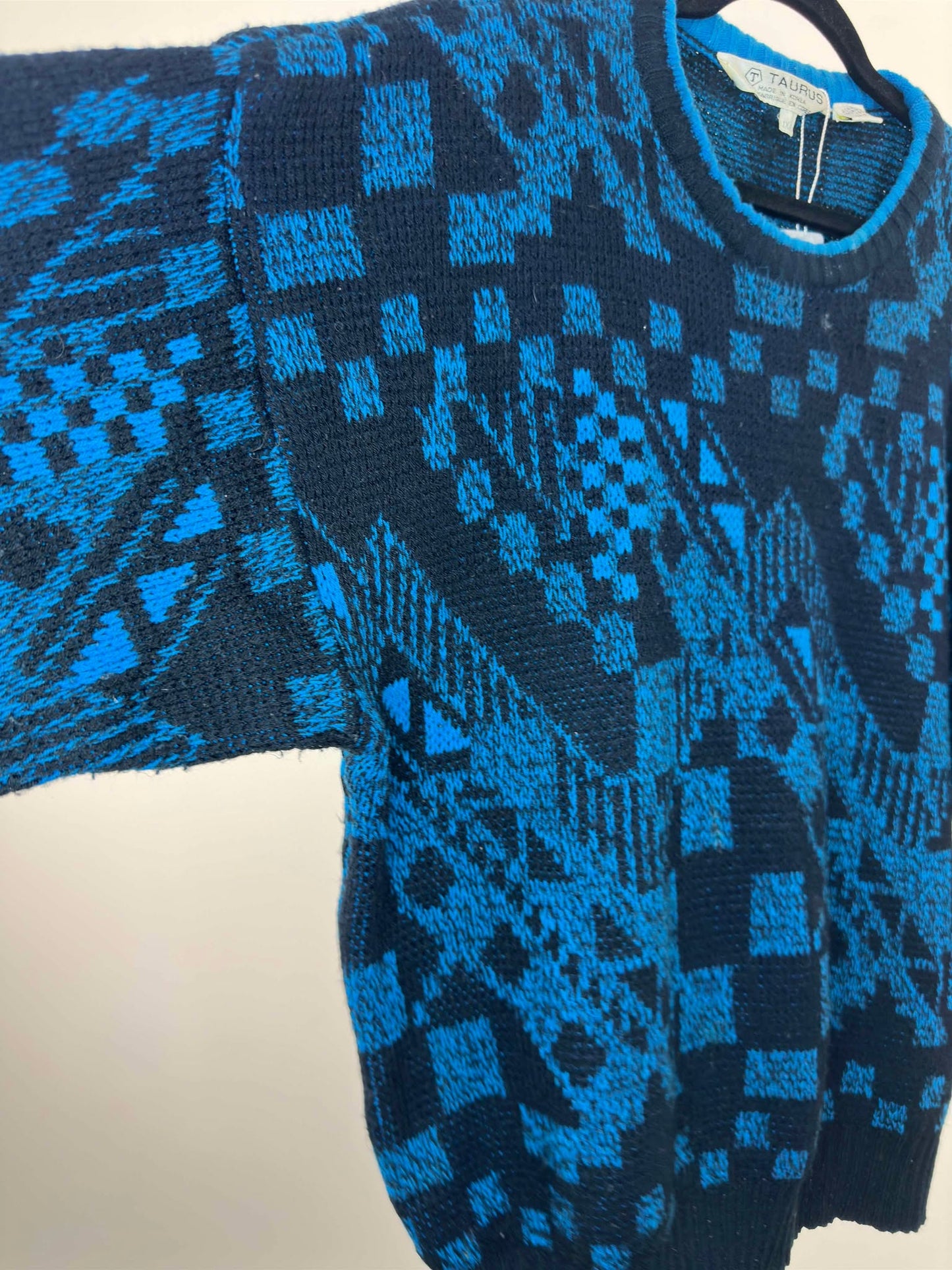 VTG x TAURUS x Black Blue Aztec Pattern Graphic Pullover Knit Sweater - XL