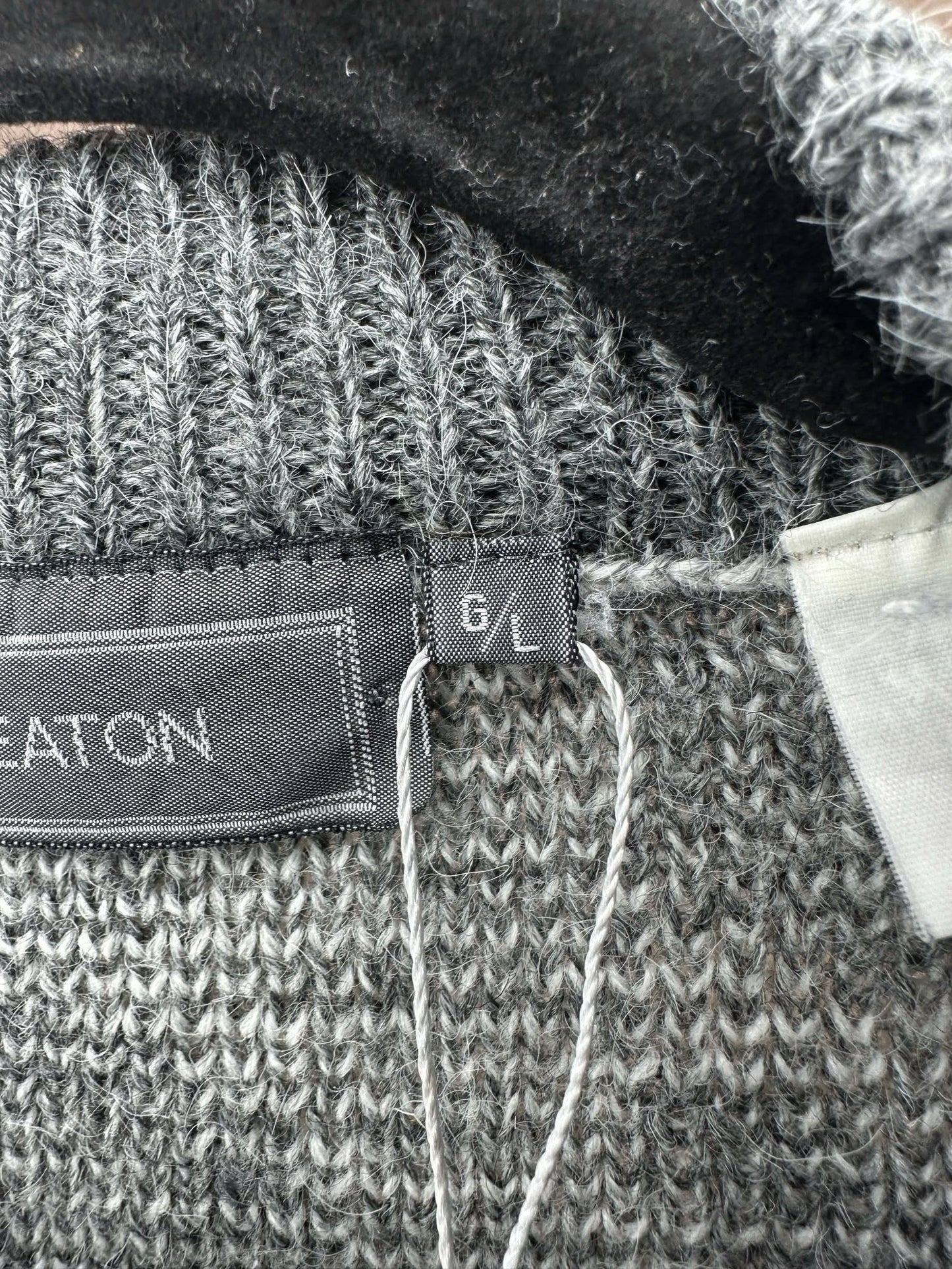 VTG x EATON x White Grey 3D Knit Pullover Sweater - L