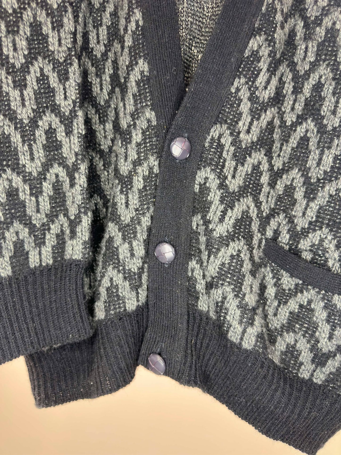VTG x Jantzen x Black Grey Wavy Pattern Button Up Knit Cardigan - XL