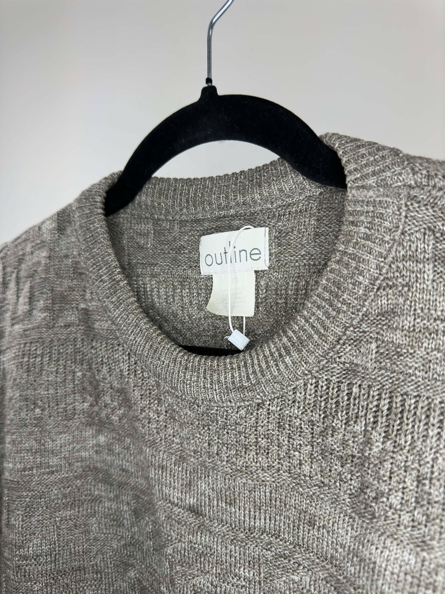 VTG x Outline x Grey Aztec Pattern 3D Knit Pullover Sweater - L