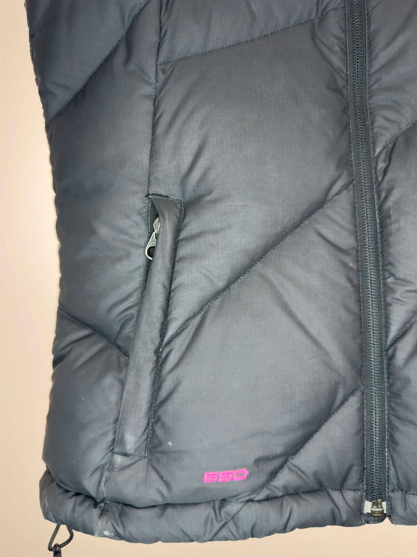 The North Face x Breast Cancer Awareness x 550 Down Fill x Diagonal Insulated Puffer Vest - Women's S
