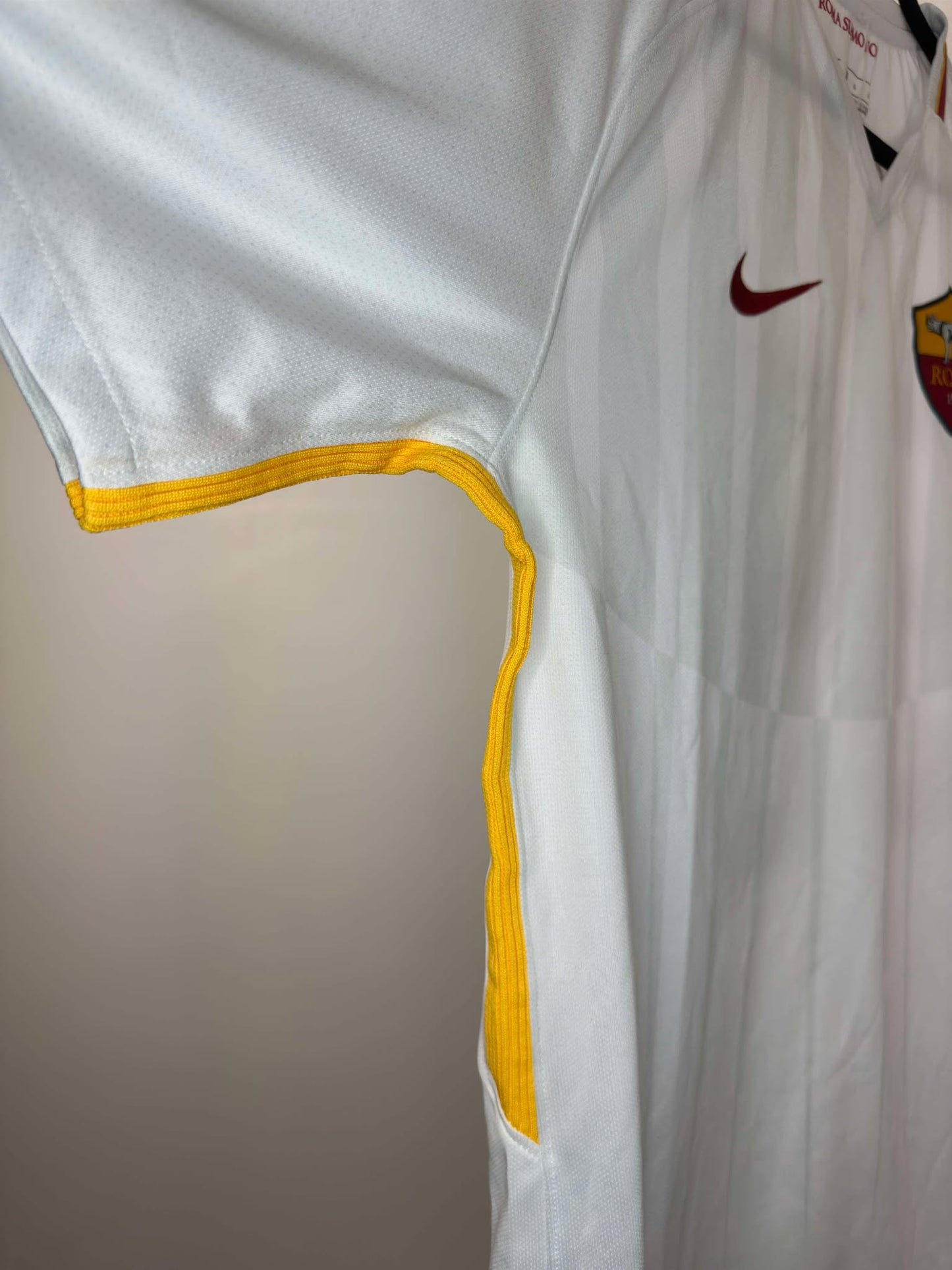 Nike x Roma Siamo Noi FC x 2017 x White Warm Up Soccer Kit Jersey - L