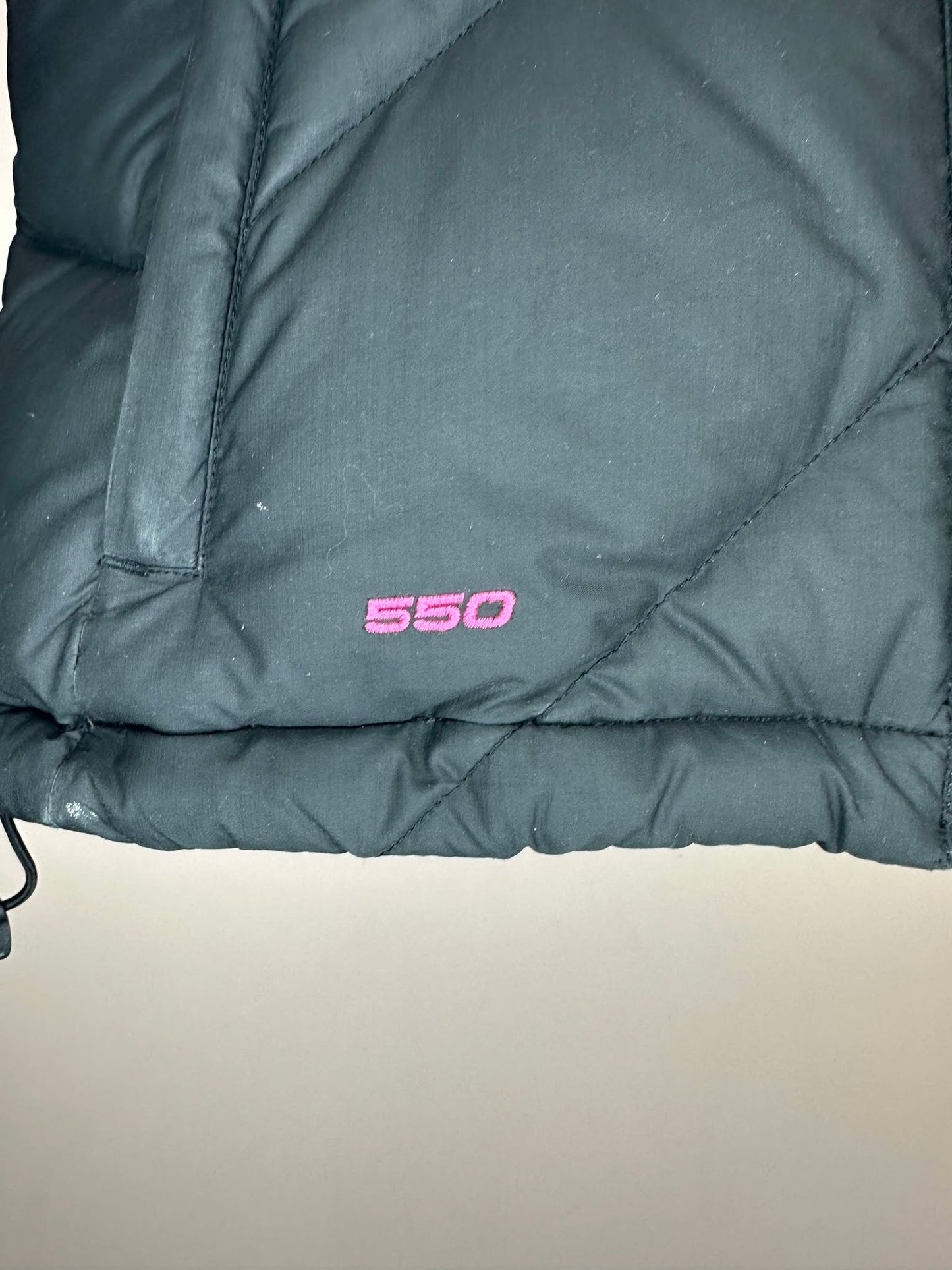 The North Face x Breast Cancer Awareness x 550 Down Fill x Diagonal Insulated Puffer Vest - Women's S