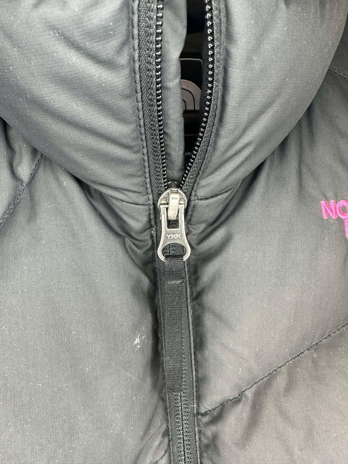 The North Face x Breast Cancer Awareness x 550 Down Fill x Diagonal Insulated Puffer Vest - Women's S