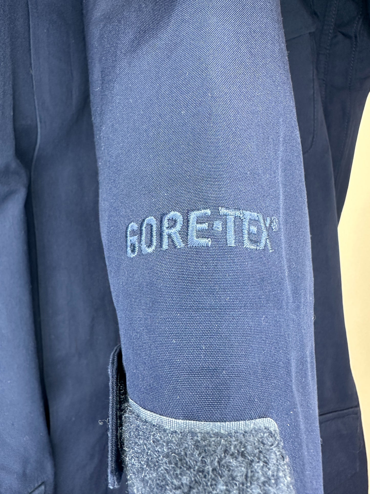 Oakley x Gore-Tex x Navy Blue Full Zip Shell Snow Jacket - S