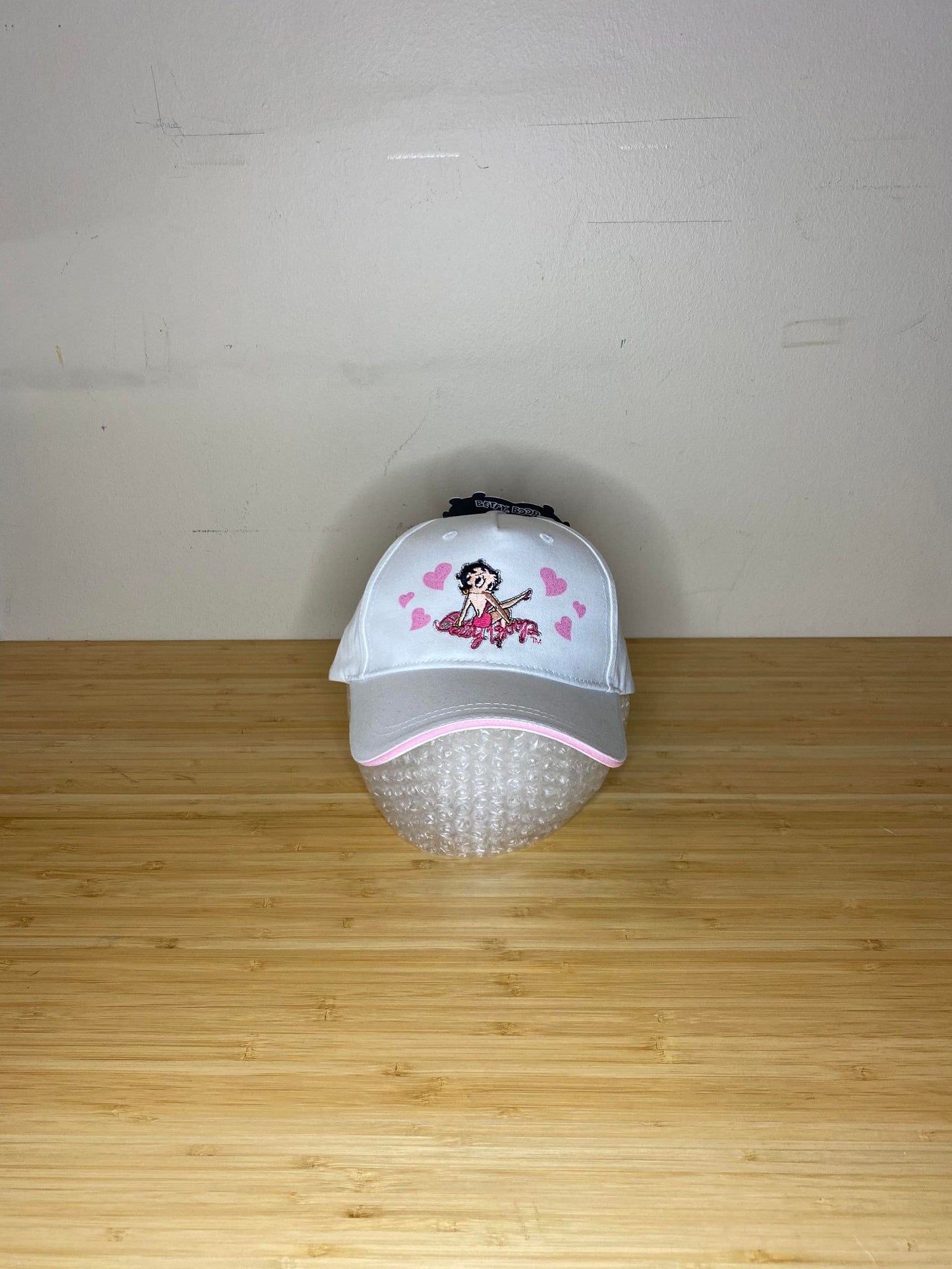 VTG x Betty Boop x Fleischer Studios Inc. White Embroidery Strap-back Hat - OS