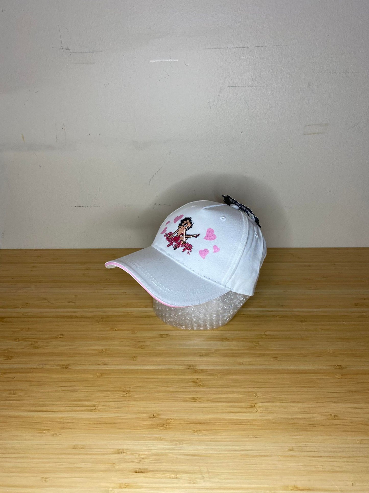 VTG x Betty Boop x Fleischer Studios Inc. White Embroidery Strap-back Hat - OS