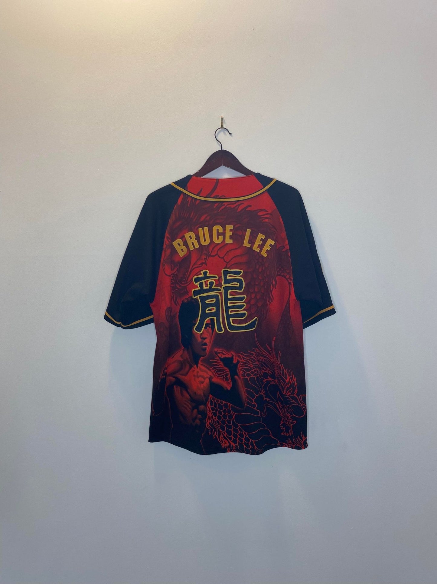 VTG x Bruce Lee x Universal Studios x The DRAGON x Red/Black Baseball Type Jersey - L