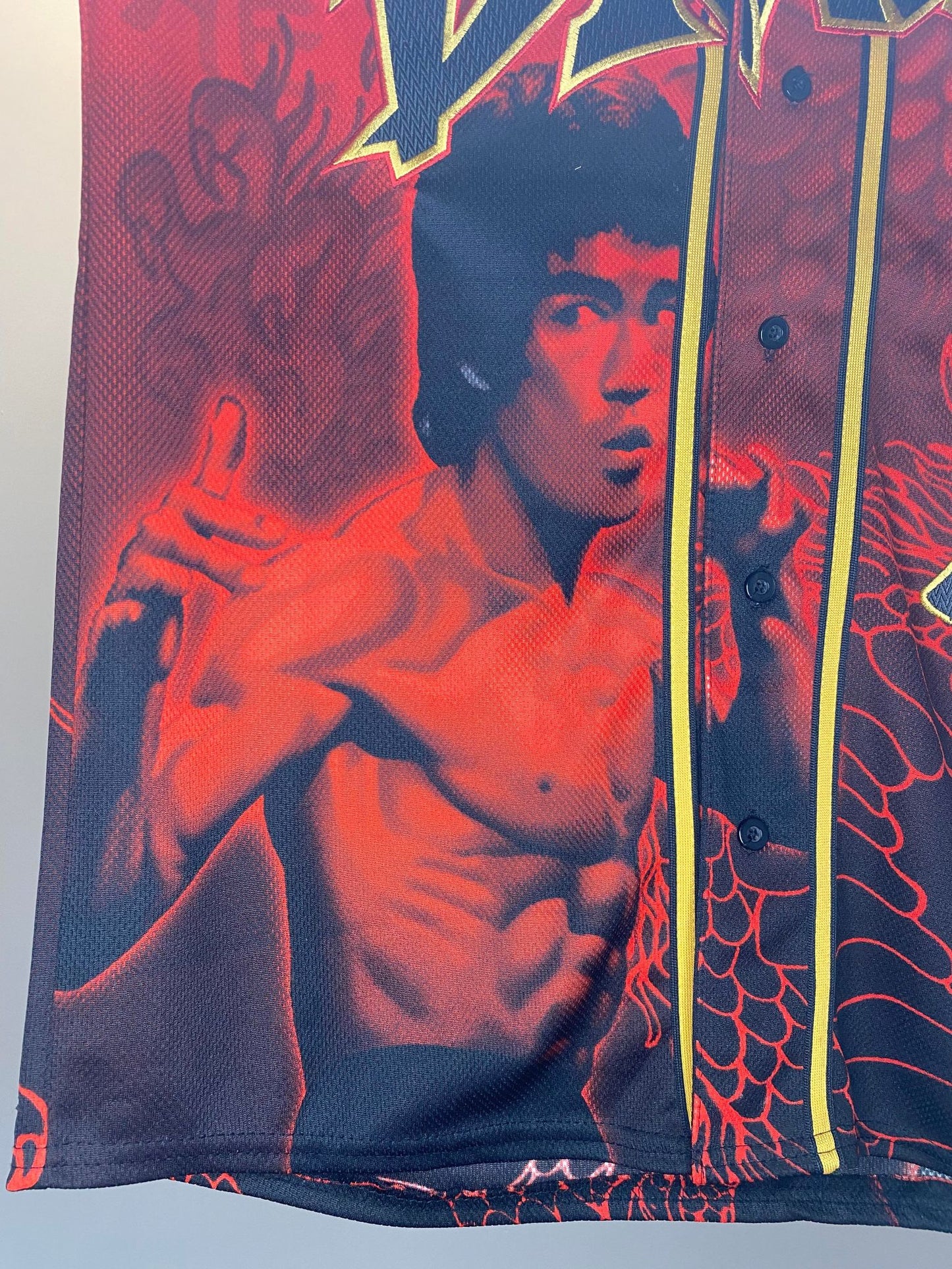 VTG x Bruce Lee x Universal Studios x The DRAGON x Red/Black Baseball Type Jersey - L