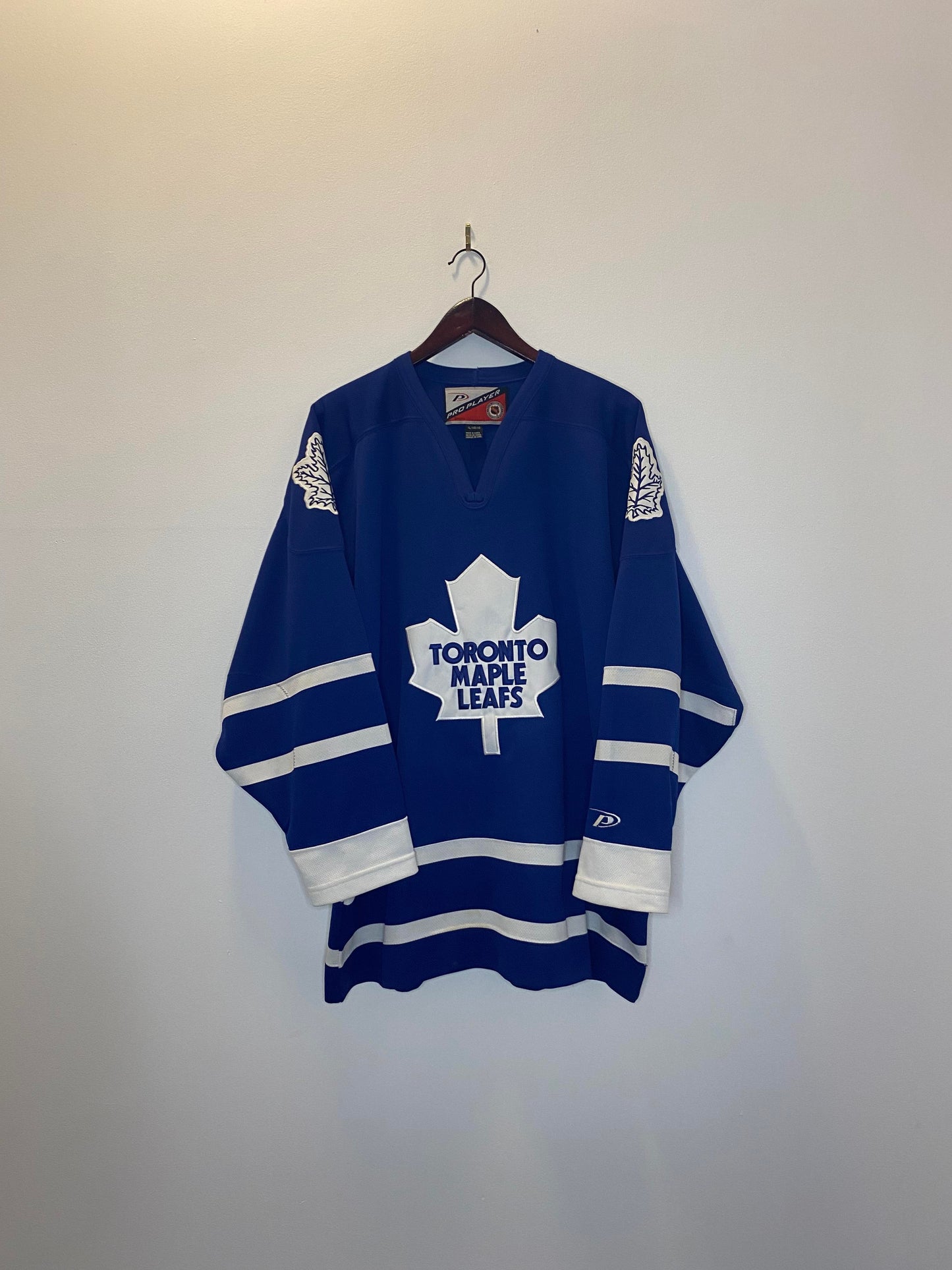 VTG x Pro Player x NFL x Toronto Maple Leafs x Blue Long Sleeve Hockey Jersey - XL