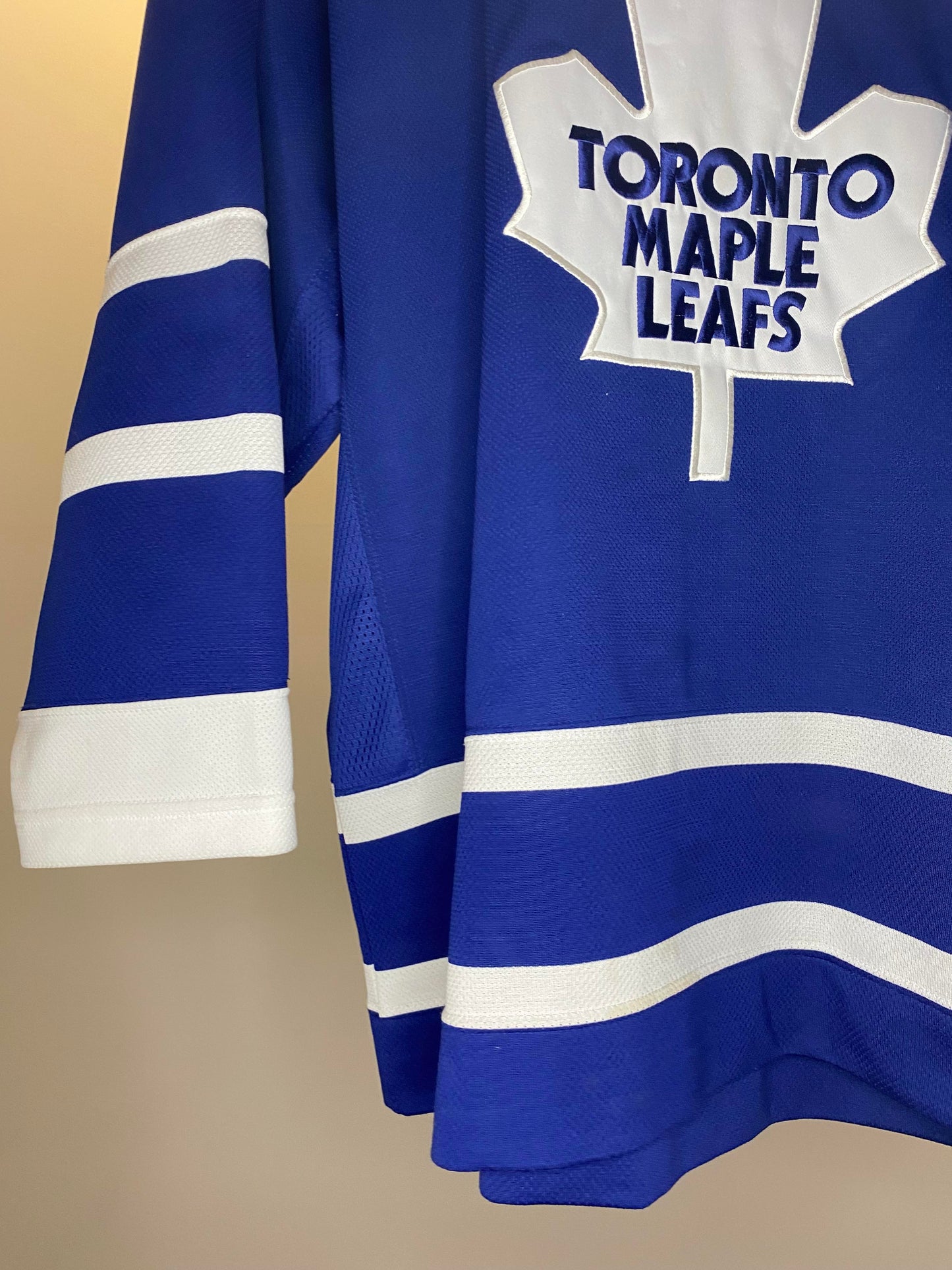 VTG x Pro Player x NFL x Toronto Maple Leafs x Blue Long Sleeve Hockey Jersey - XL