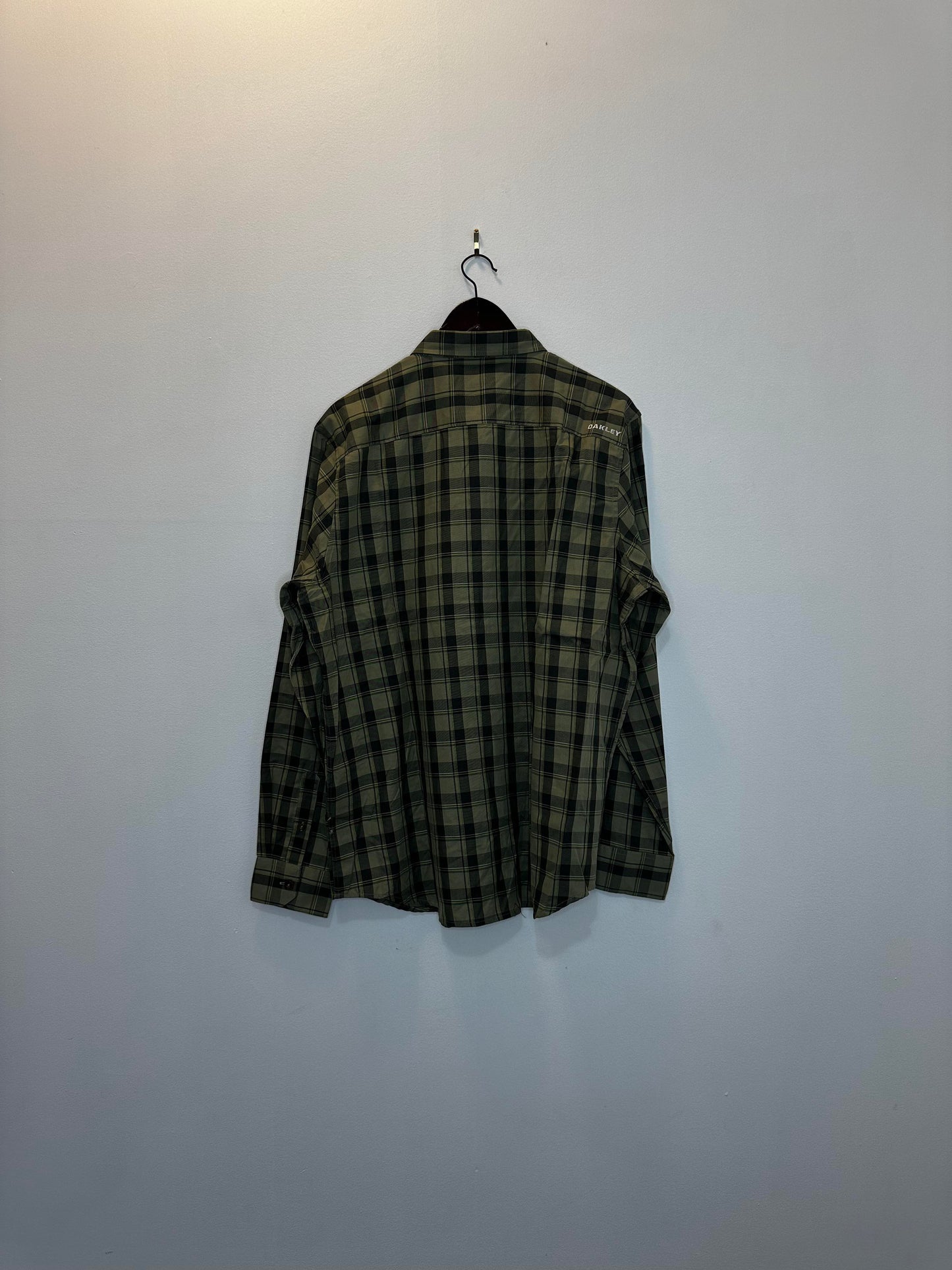 OAKLEY x Green Checkered Pattern Long Sleeve Button Up - XL