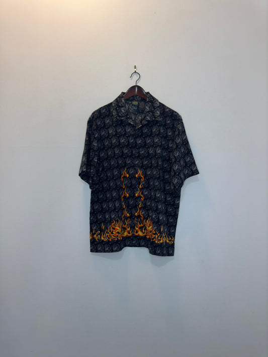 VTG x Black Flaming Skulls AOP Pattern Short Sleeve Biker Button Up - M