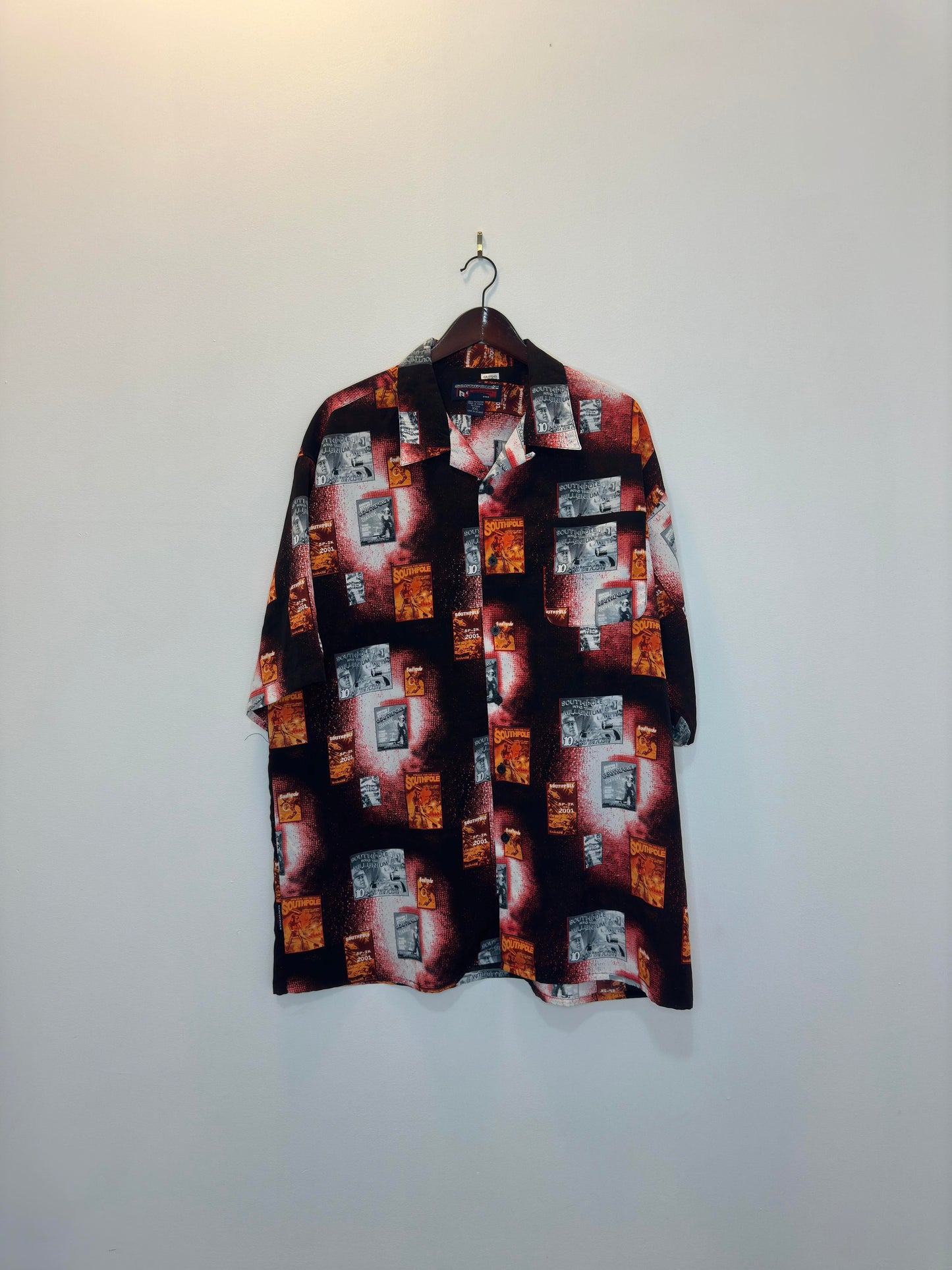 VTG x SOUTHPOLE x Black/Red AOP Pattern Short Sleeve Button Up - XXL