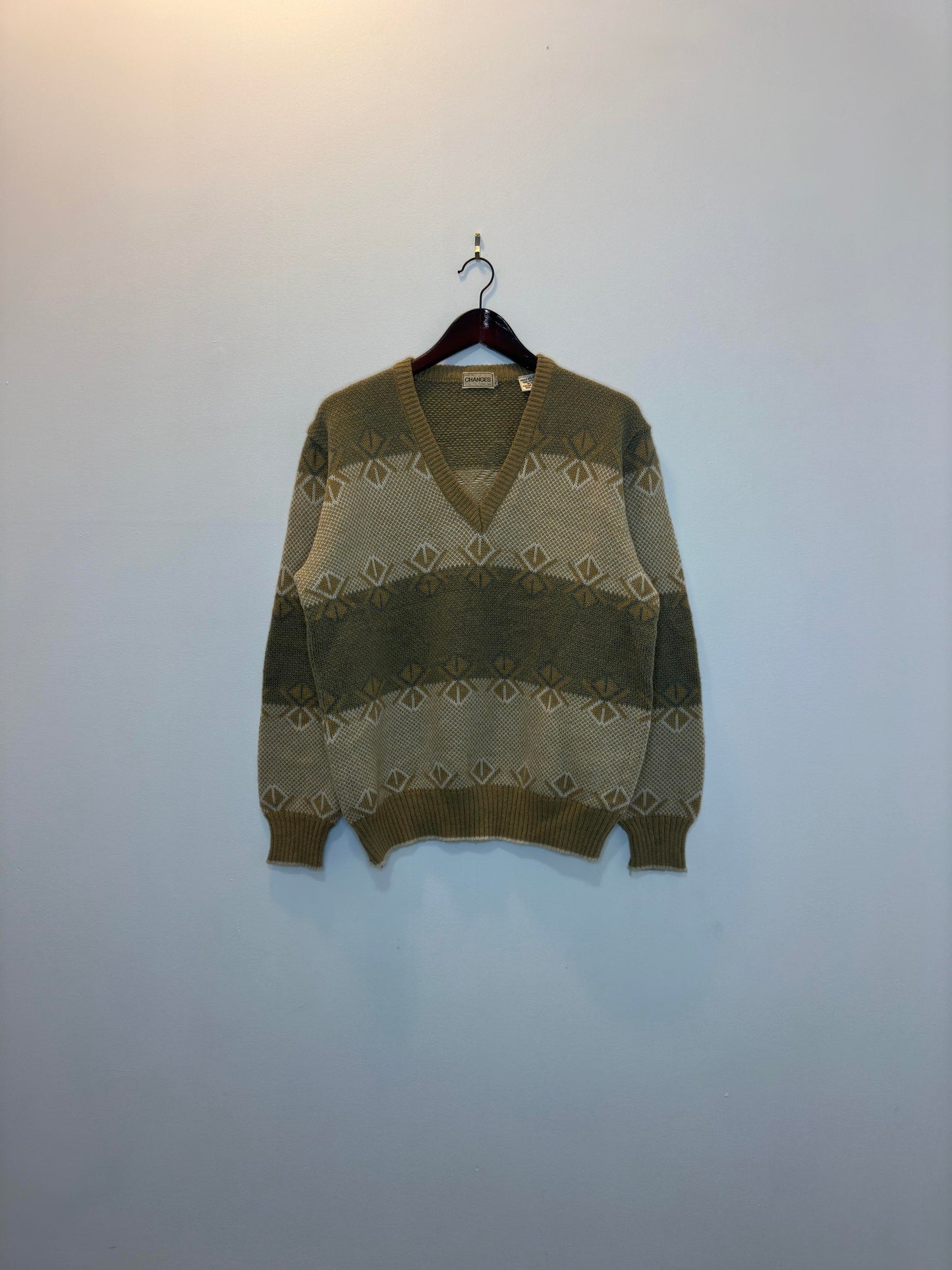 VTG x CHANGES x V-Neck Wool Knit Pullover Sweater - L