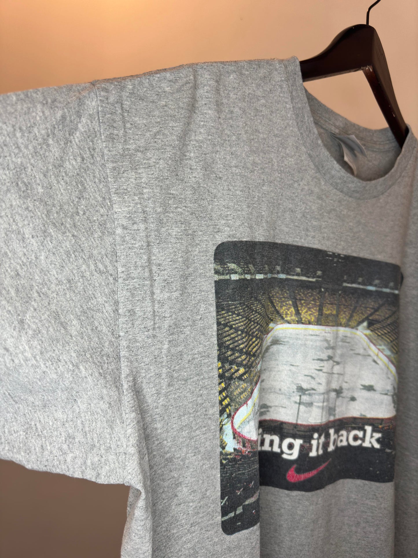 VTG x NIKE x HOCKEY x Grey "Bring it Back" Hockey Rink Grey Tag Graphic Tee - L