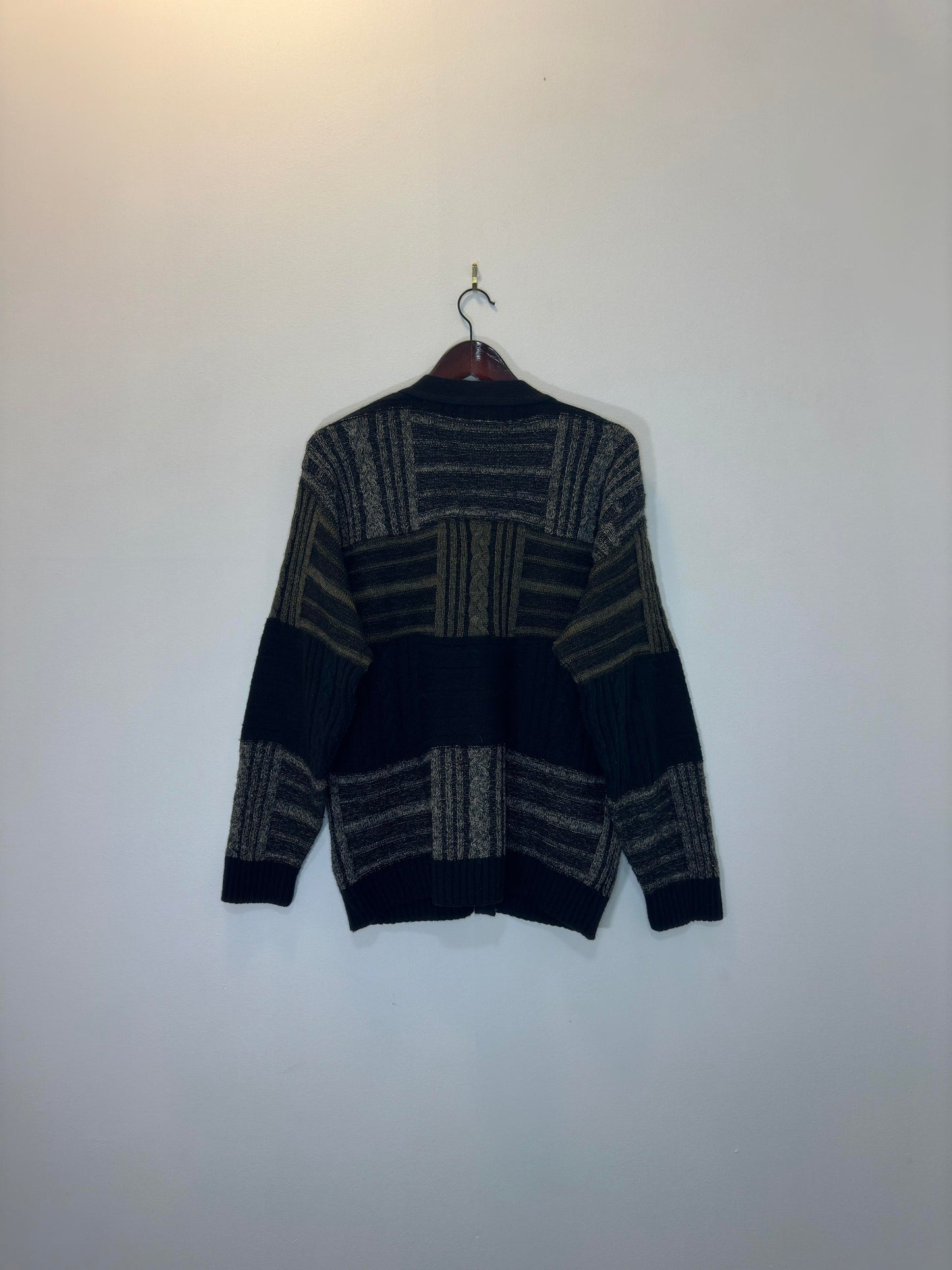 VTG x PORTOCRUZ x Black/Grey Patterned 3D Knit Type Button-Up Cardigan - M