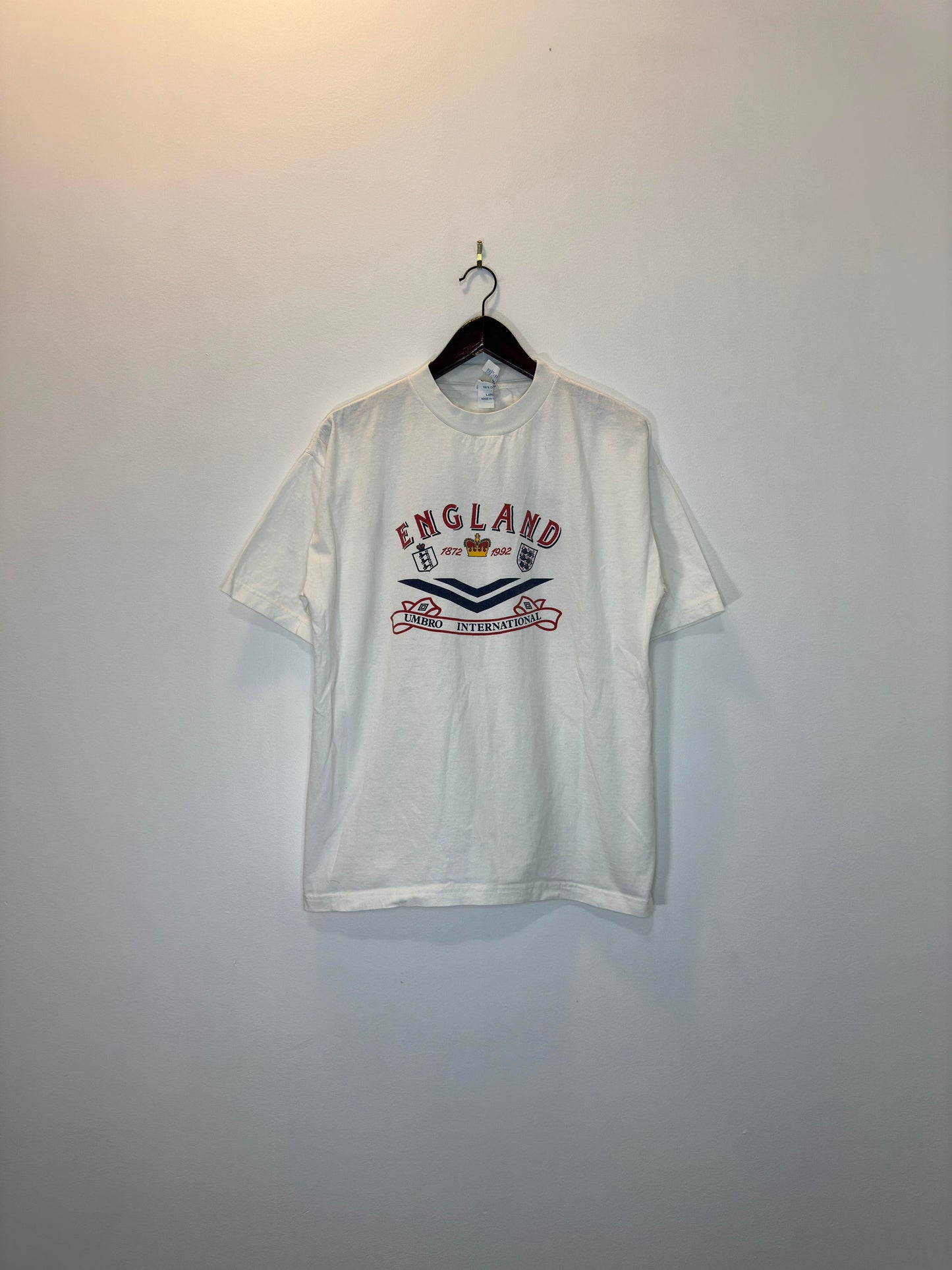 VTG x UMBRO x ENGLAND x White Umbro International Football Soccer Graphic Sports Tee - Large