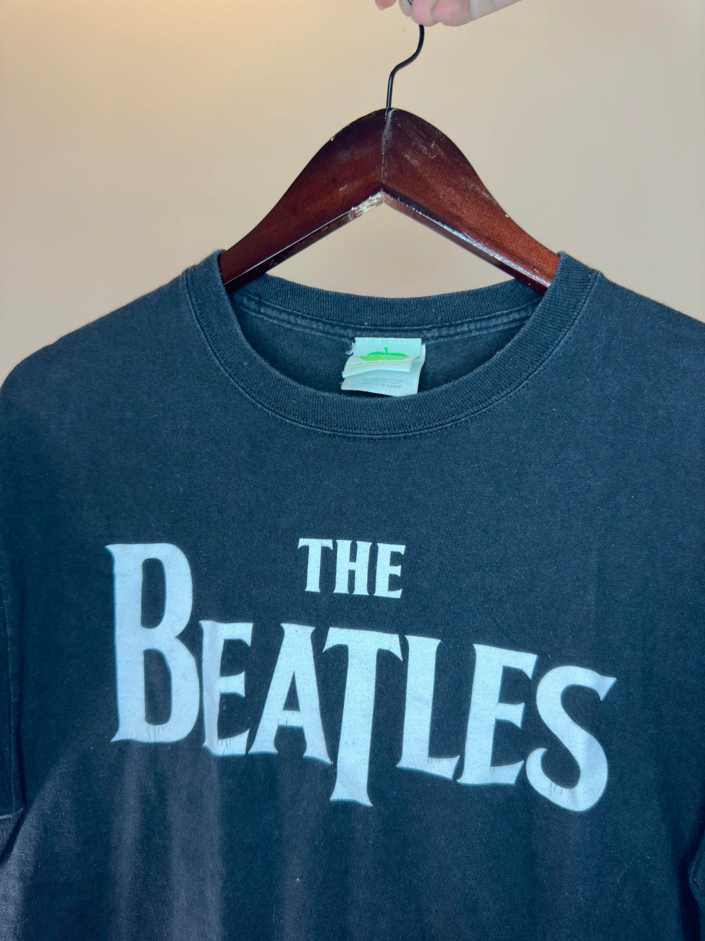 Y2K x APPLE CORP x The BEATLES x 2005 Classic Black "THE BEATLES" Graphic Tee - M