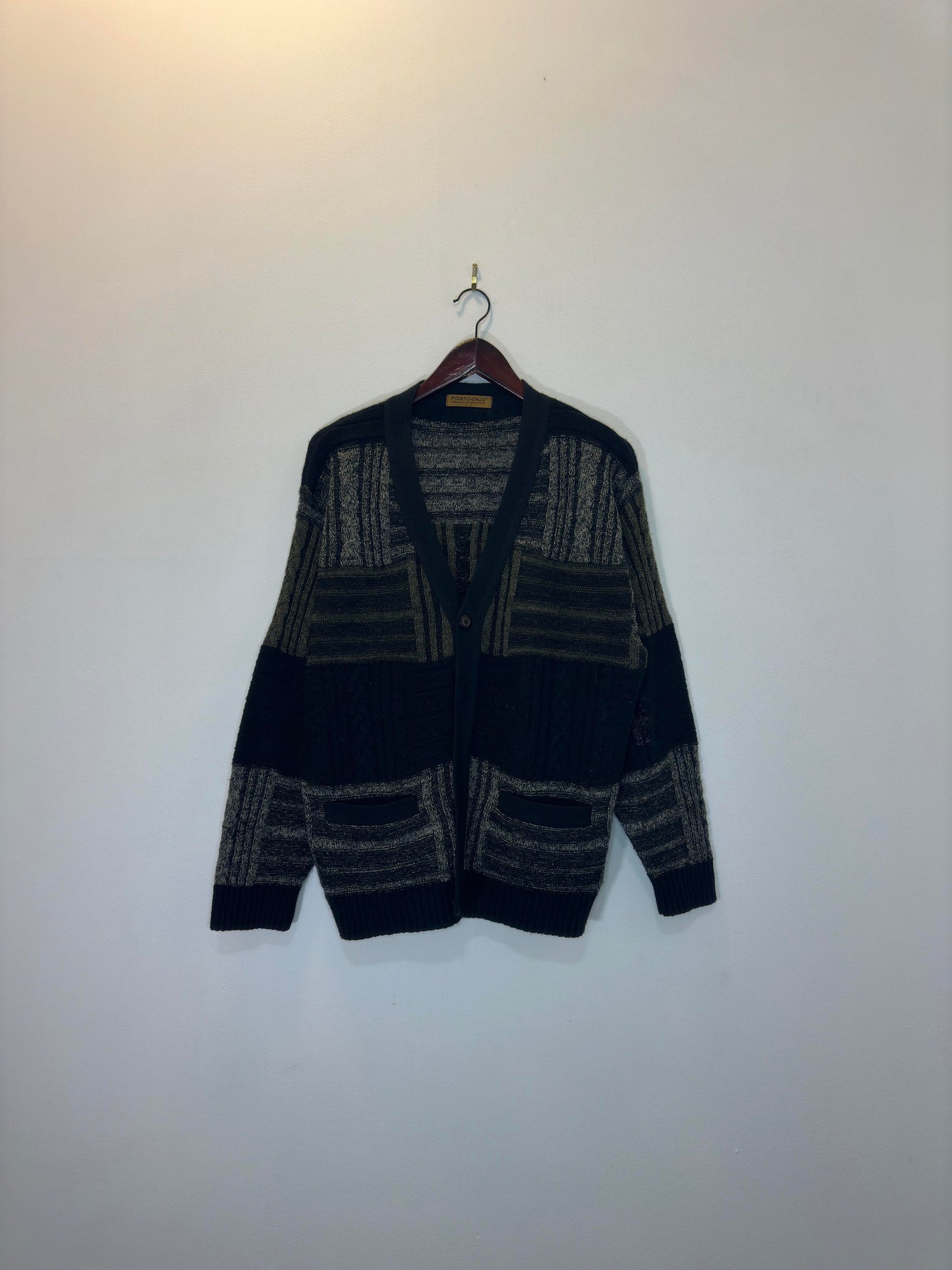 VTG x PORTOCRUZ x Black/Grey Patterned 3D Knit Type Button-Up Cardigan - M