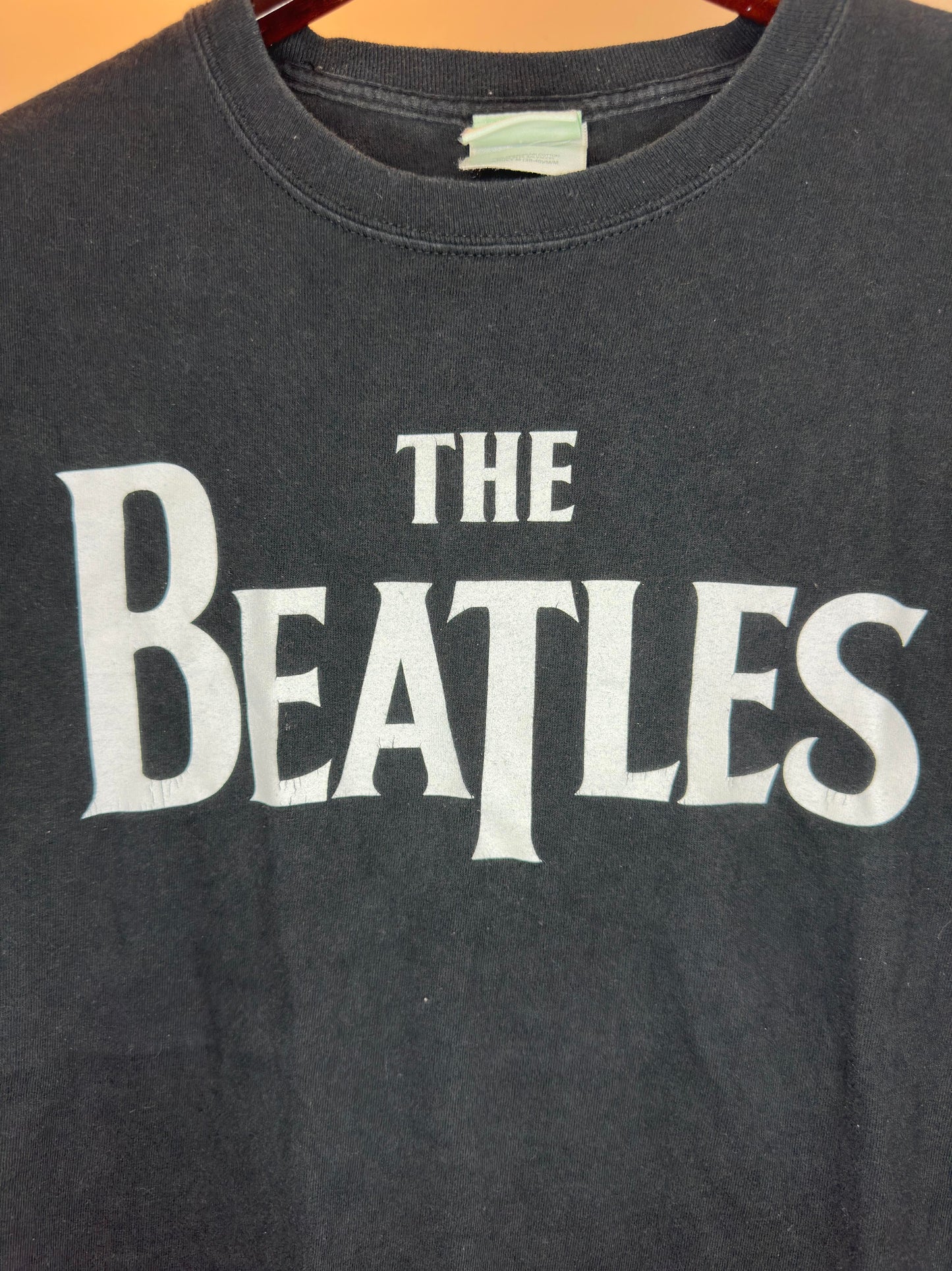 Y2K x APPLE CORP x The BEATLES x 2005 Classic Black "THE BEATLES" Graphic Tee - M