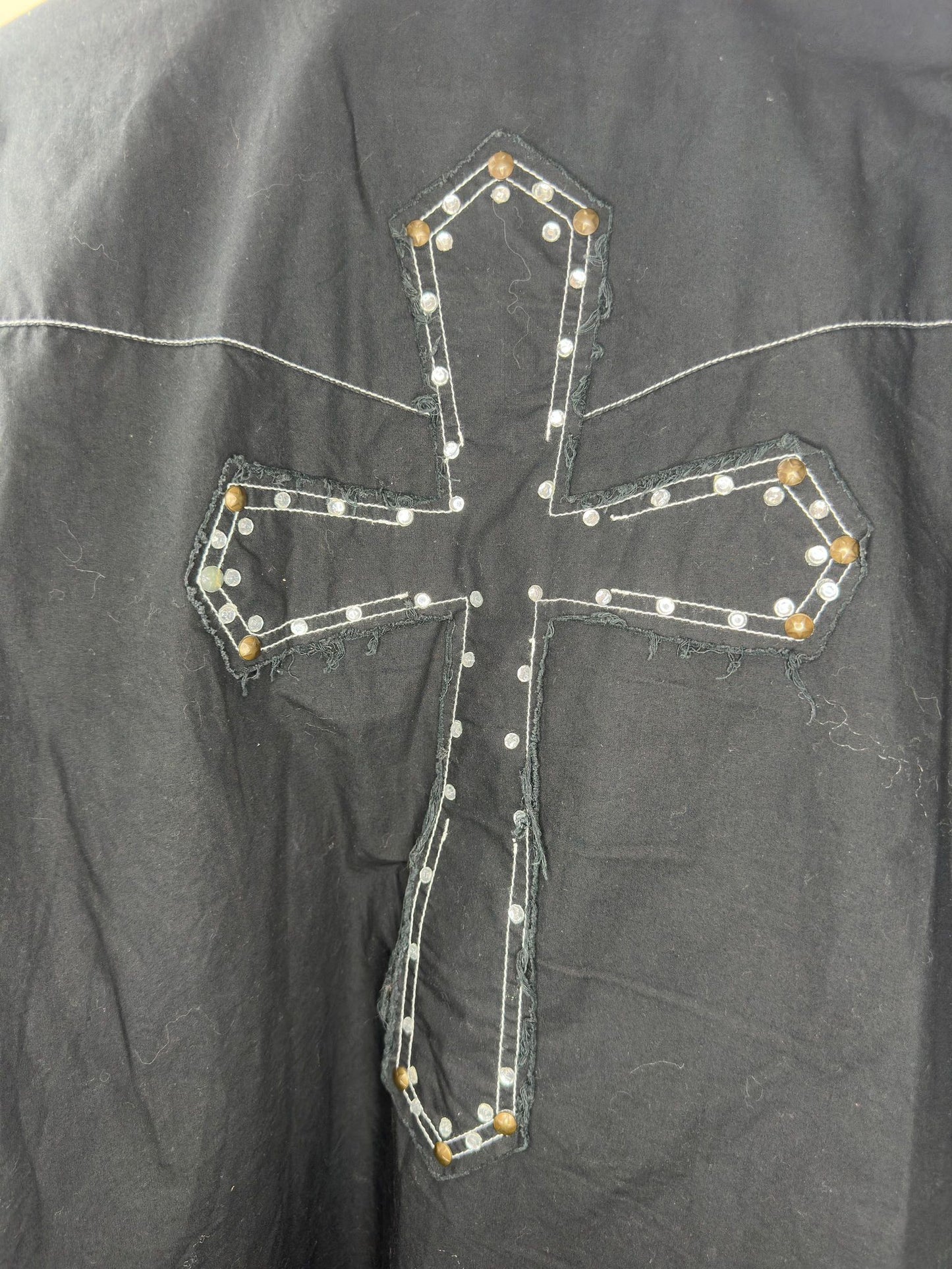 Y2K x Classic Western x Bedazzled Cross x Black w/ White Stitching Long Sleeve Western Button Up - XL