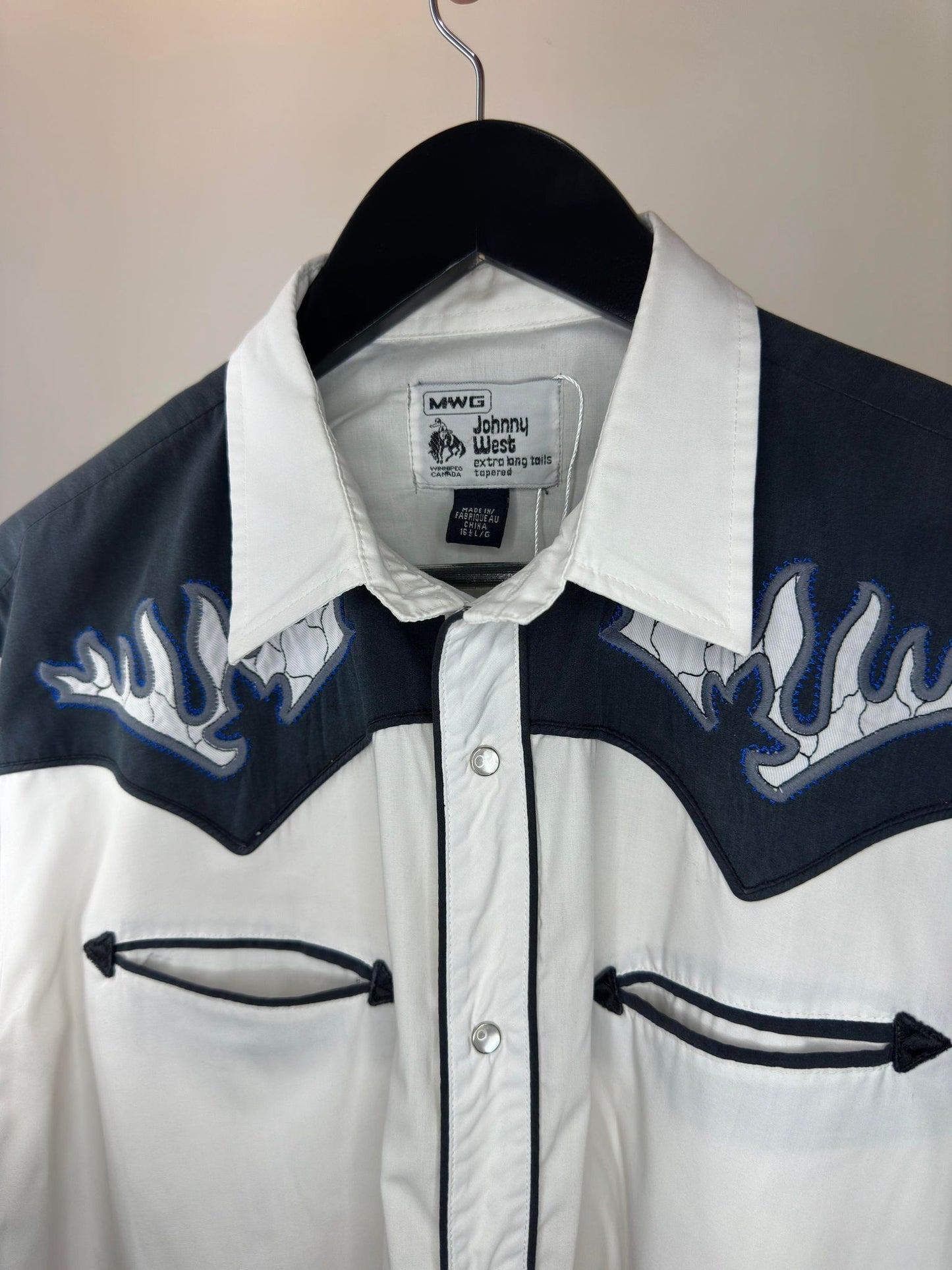 VTG x Johnny West x Flame Embroidery x White Black 2-Tone Western Long Sleeve Button Up - 16 1/2 (L)