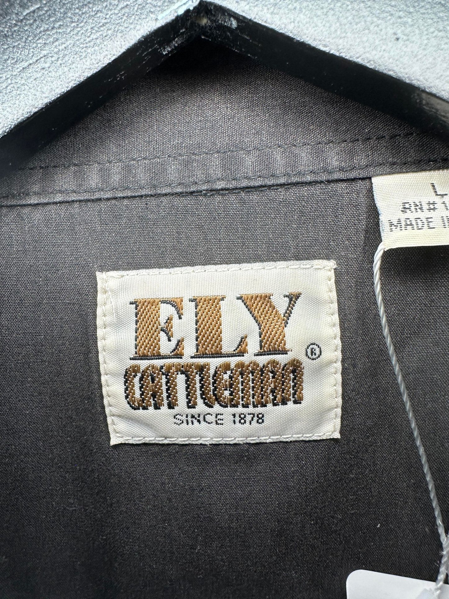 VTG x Ely Cattleman x Rose Embroidery x Black w/ White Accent Western Long Sleeve Button Up - L