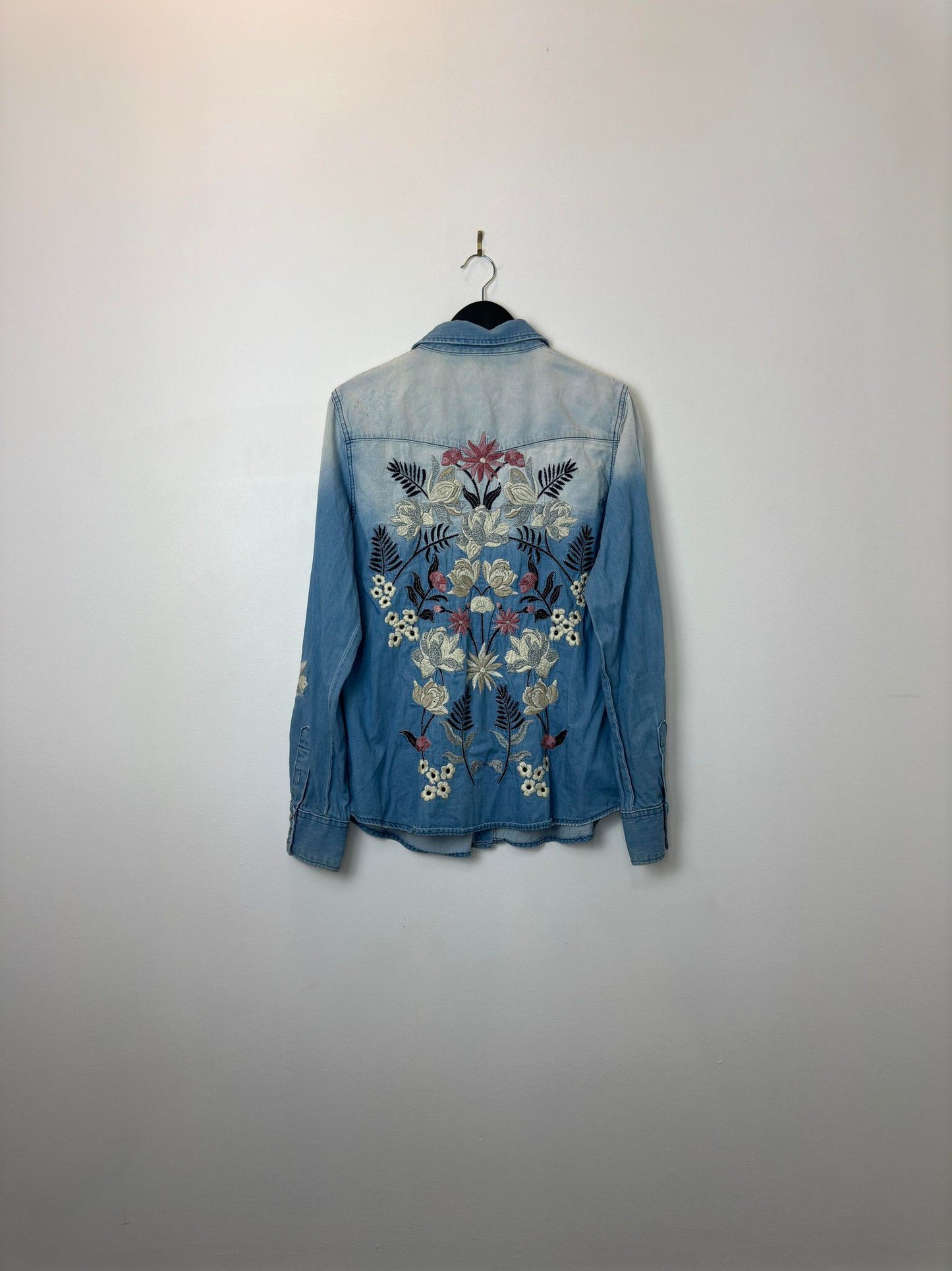 Driftwood x Flower Embroidery x Faded Denim Western Long Sleeve Button Up - L