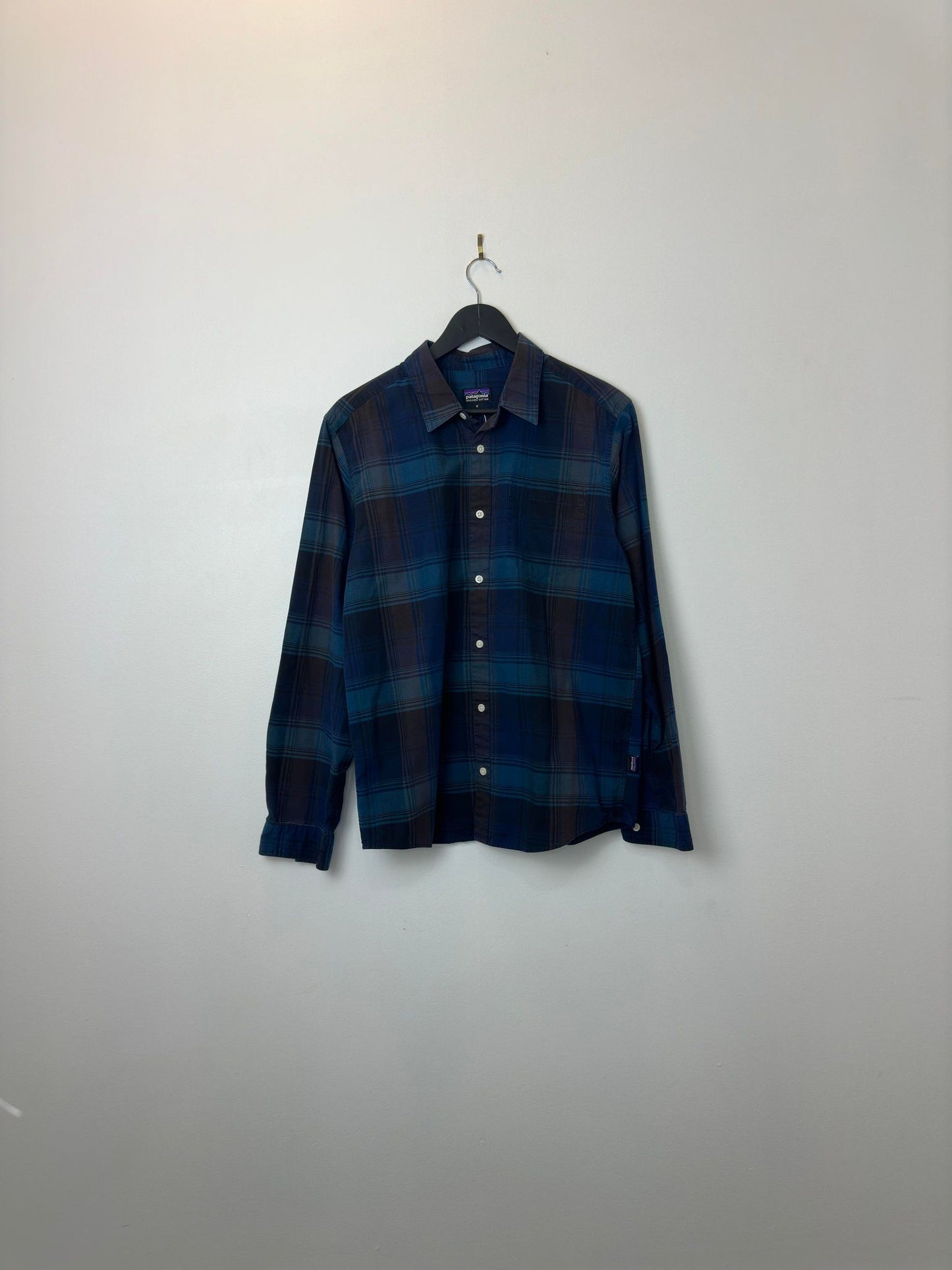 Patagonia x Blue Black Checkered Long Sleeve Button Up - M