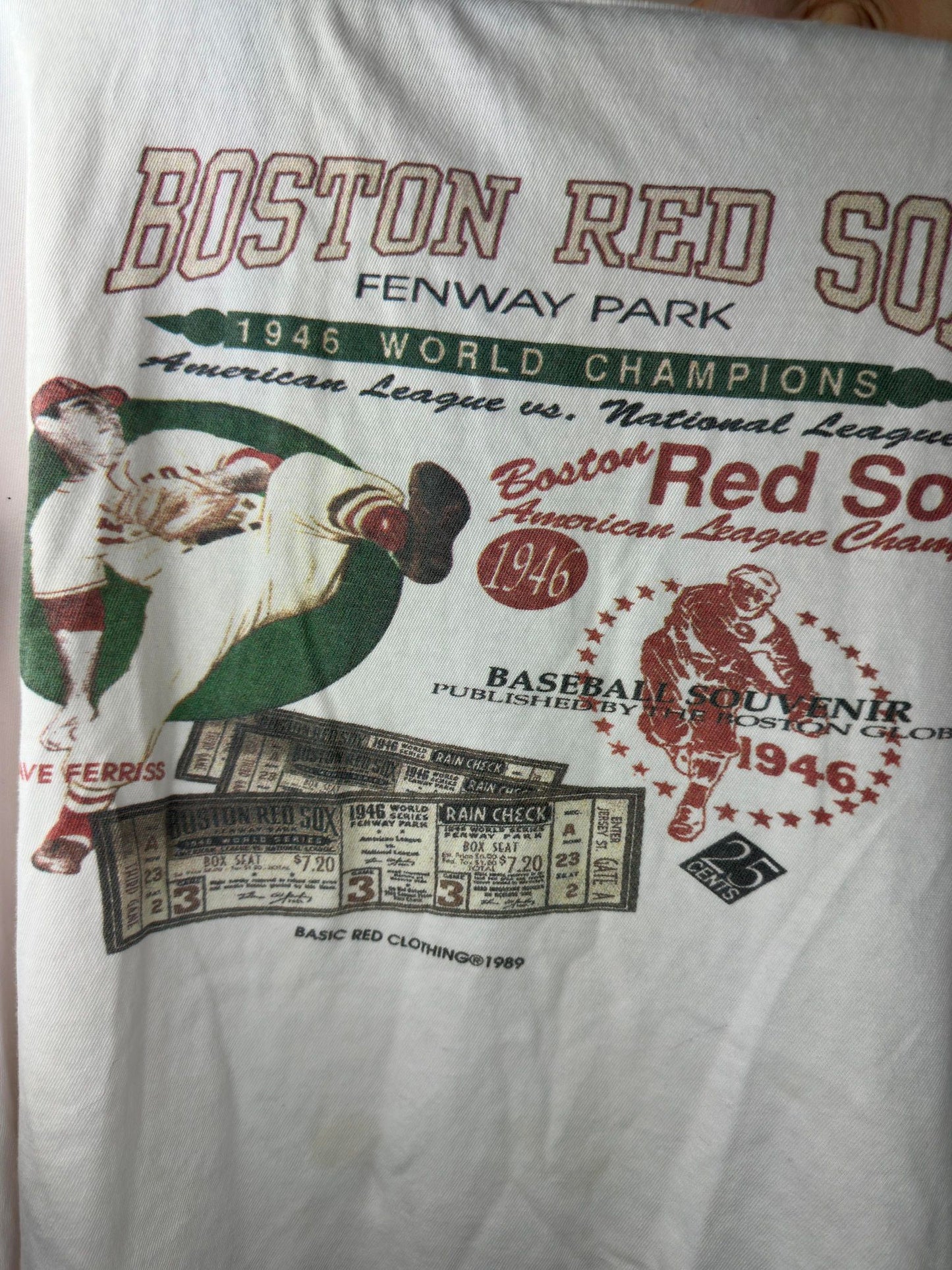 VTG x Basic Red Clothing x Boston Red Sox Fenway Park x 1945 World Champions x White Graphic Tee - XXL (Faded Tag)