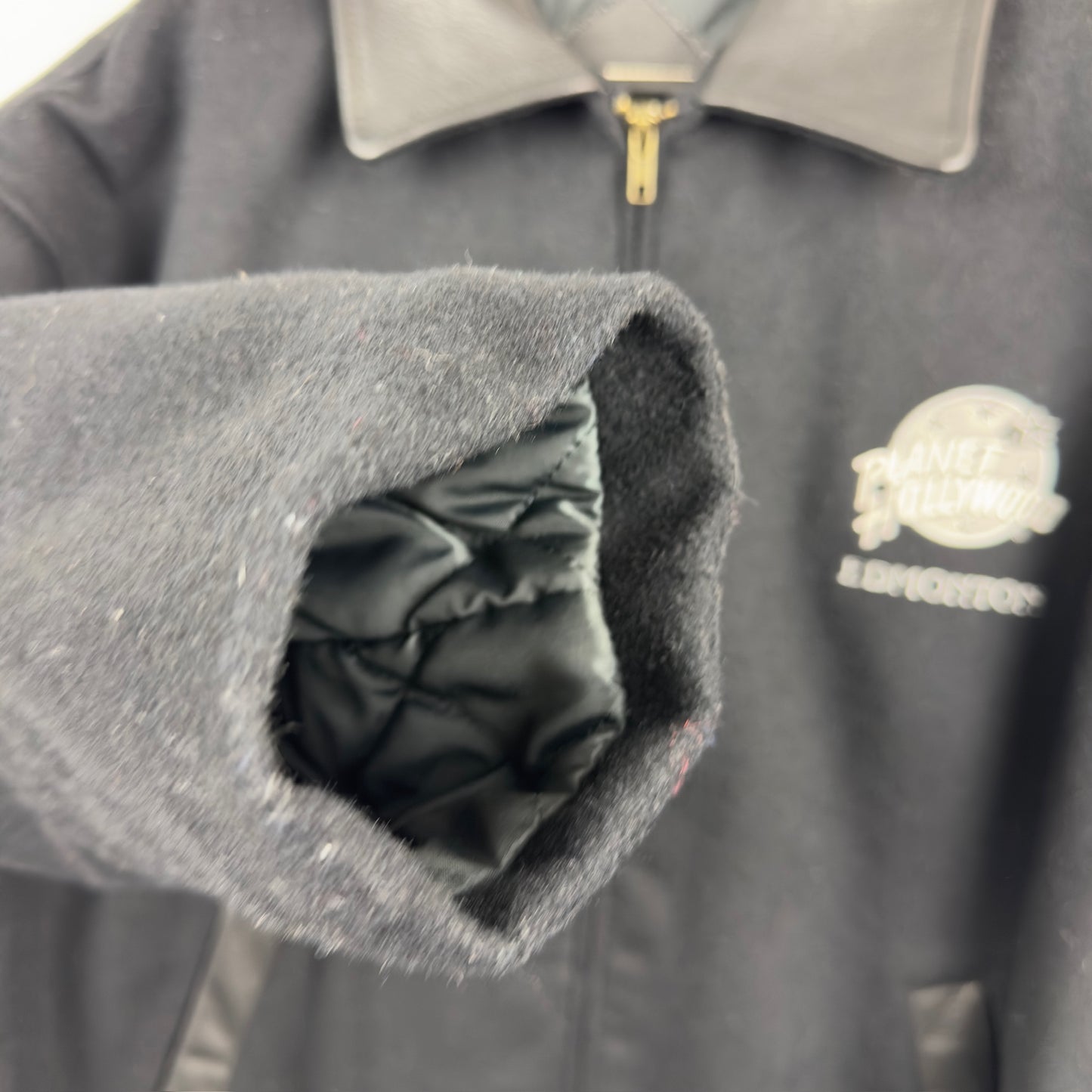 Vintage 1991 Planet Hollywood Edmonton Fleece Full Zip Black Jacket