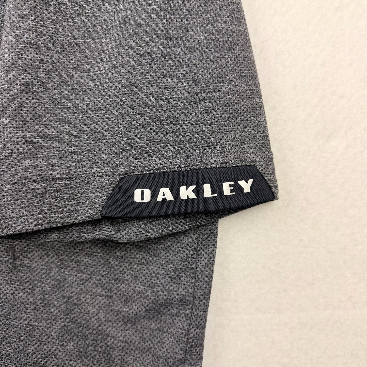Modern Oakley Regular Fit Center Logo Grey Polo Shirt