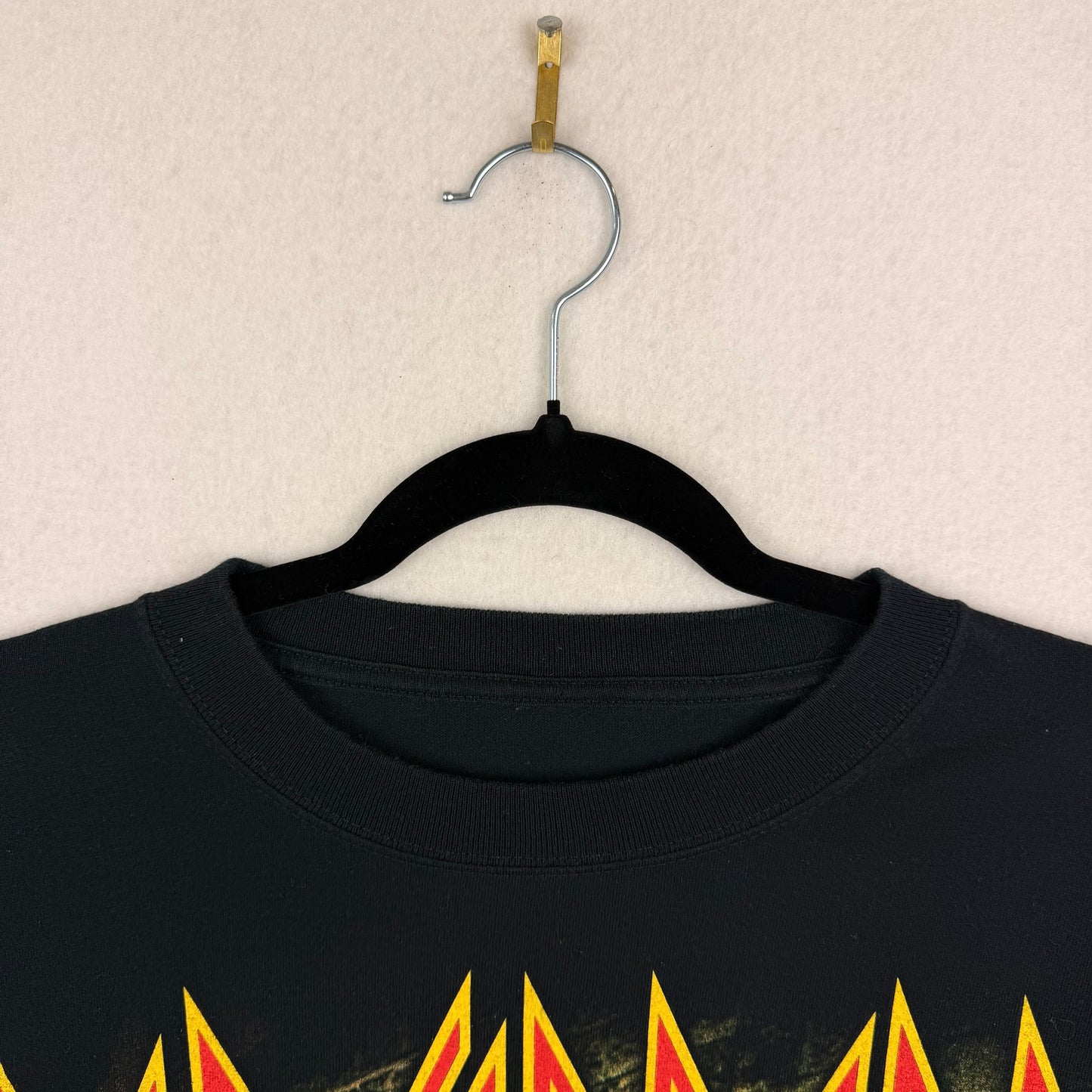 Vintage 05' Def Leppard Rock of Ages Tour Graphic Shirt