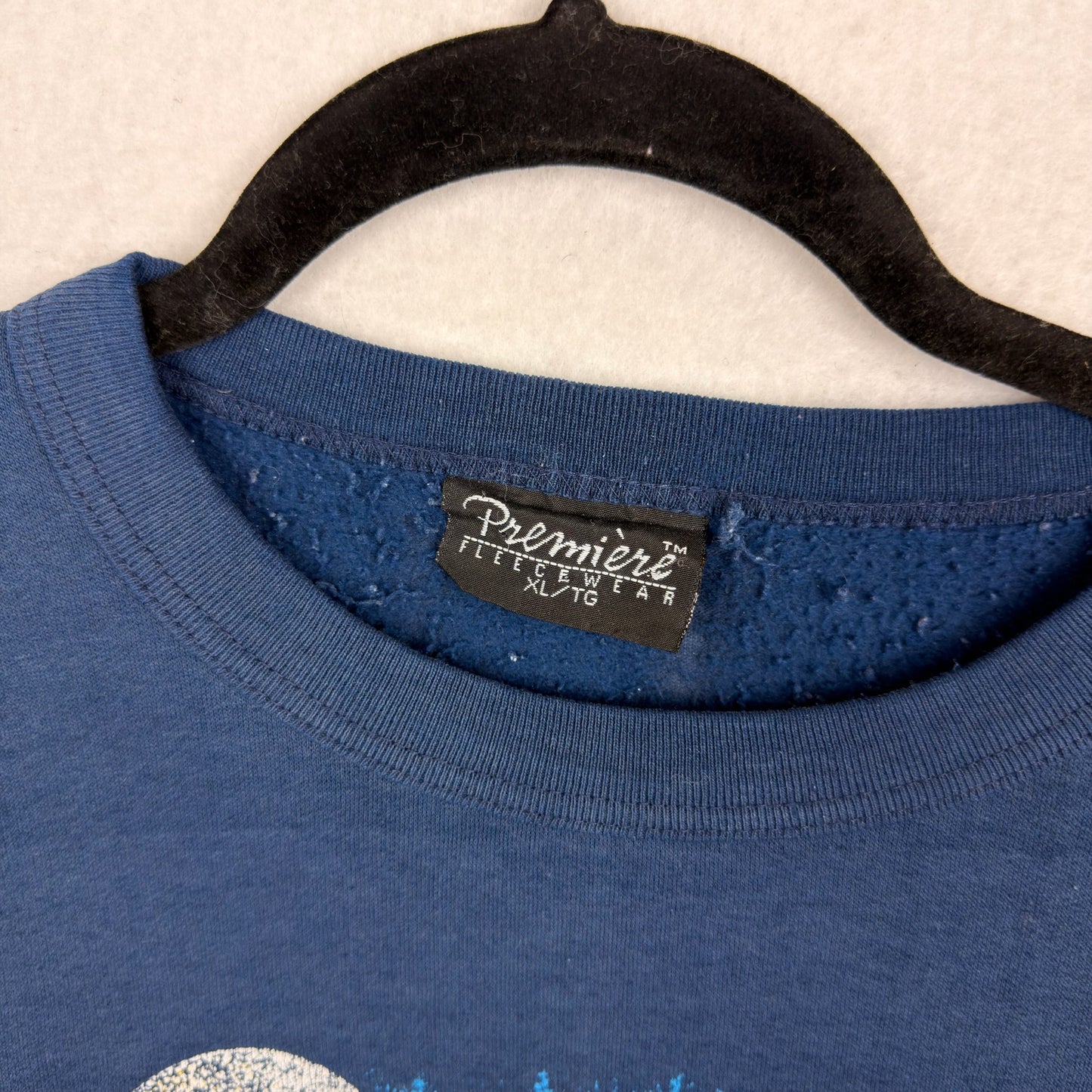 Vintage Premiere Toad River Lodge Wolf Navy Pullover Crewneck