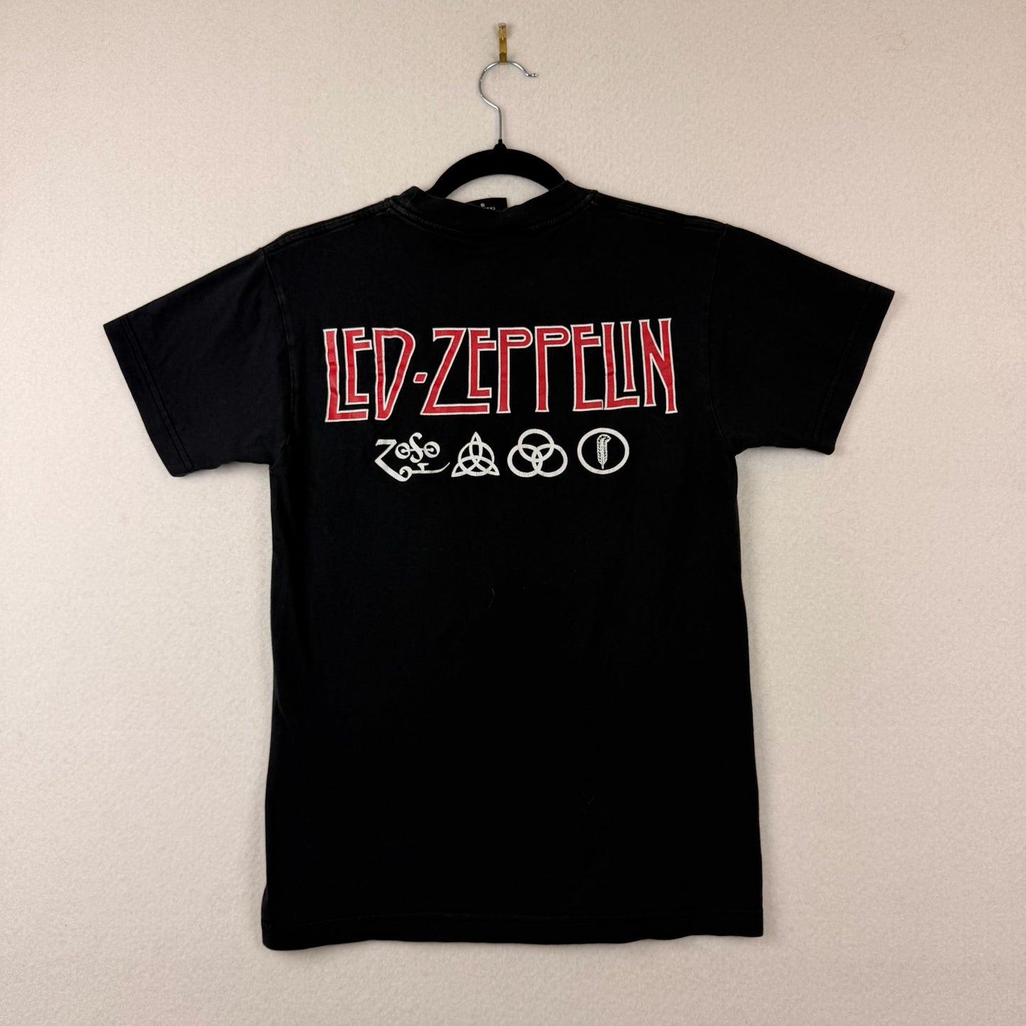 Vintage 04' Artimonde Led Zepplin w/ Back Hit Black Tee
