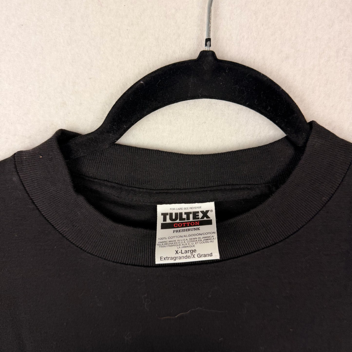 Vintage 1995 Tuktoyaktuk Molson Ice Polar Beach Party “Metallica & Hole” Graphic Black Tee