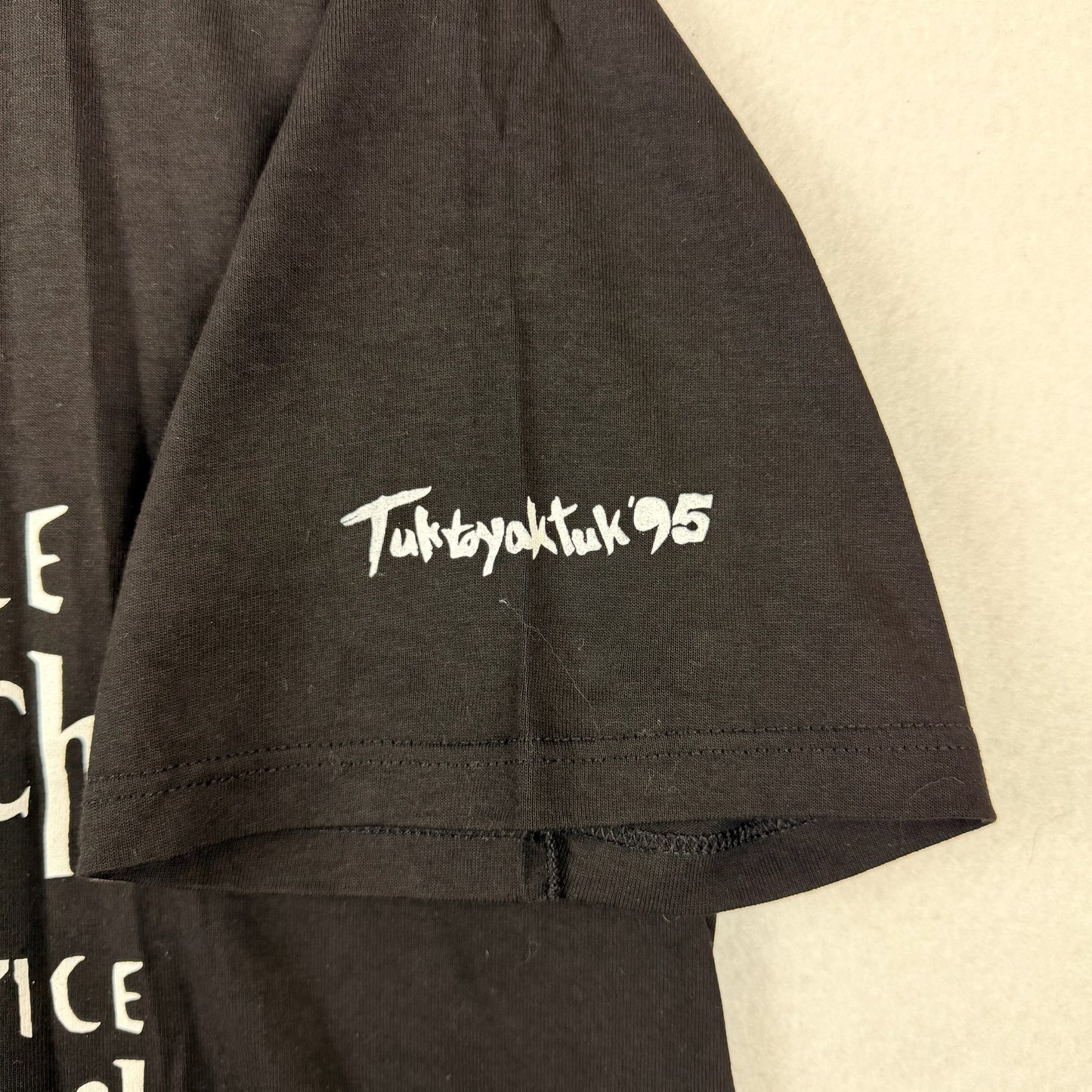 Vintage 1995 Tuktoyaktuk Molson Ice Polar Beach Party “Metallica & Hole” Graphic Black Tee