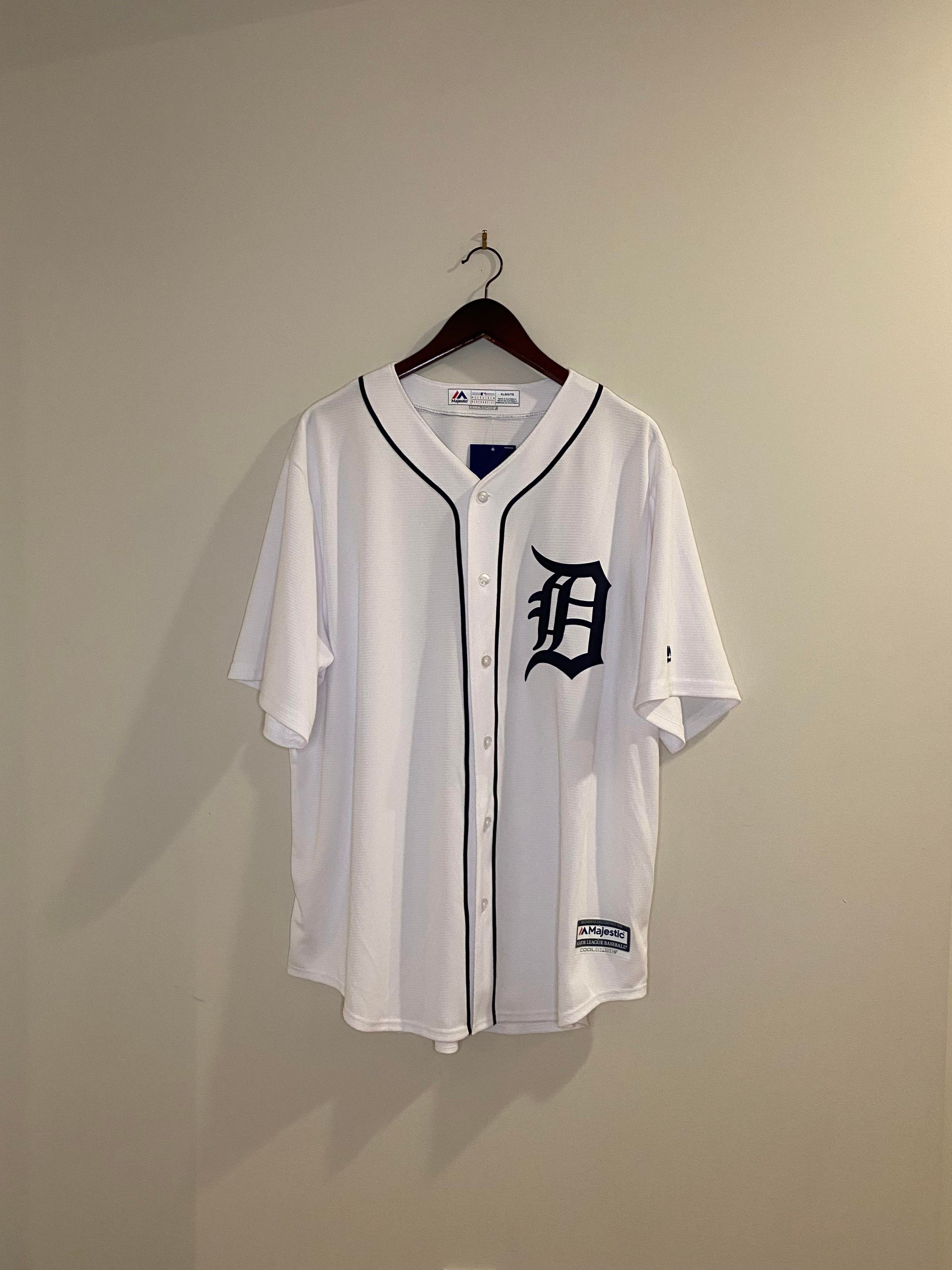 Majestic x MLB x Detroit Tigers X BNWT Short Sleeve Baseball Jersey - –  SPEAKEASY Clothing